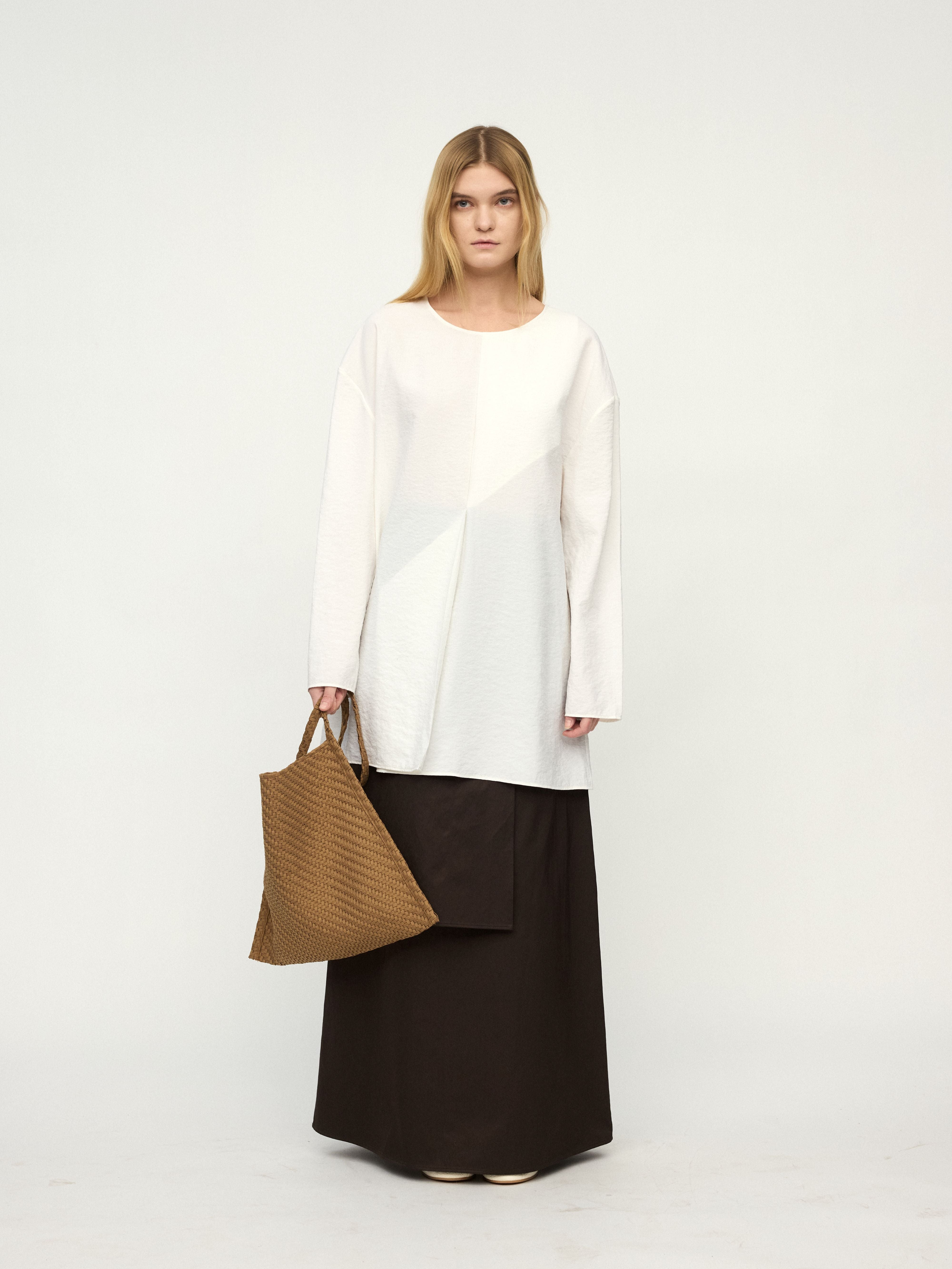 PREAW25 - GOLDEN AM TOTE