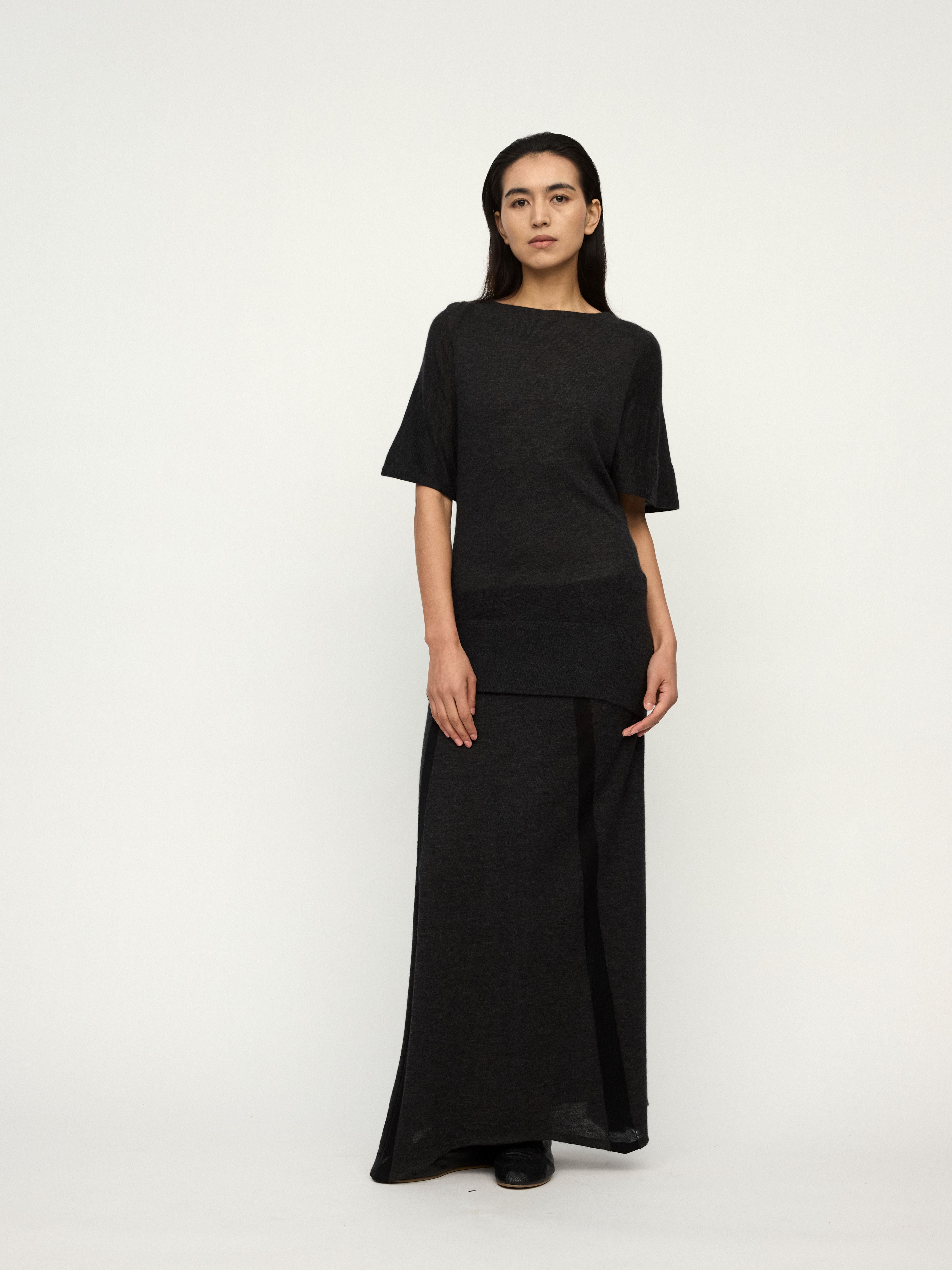 PREAW25 - DARK GREY CAPE TOP
