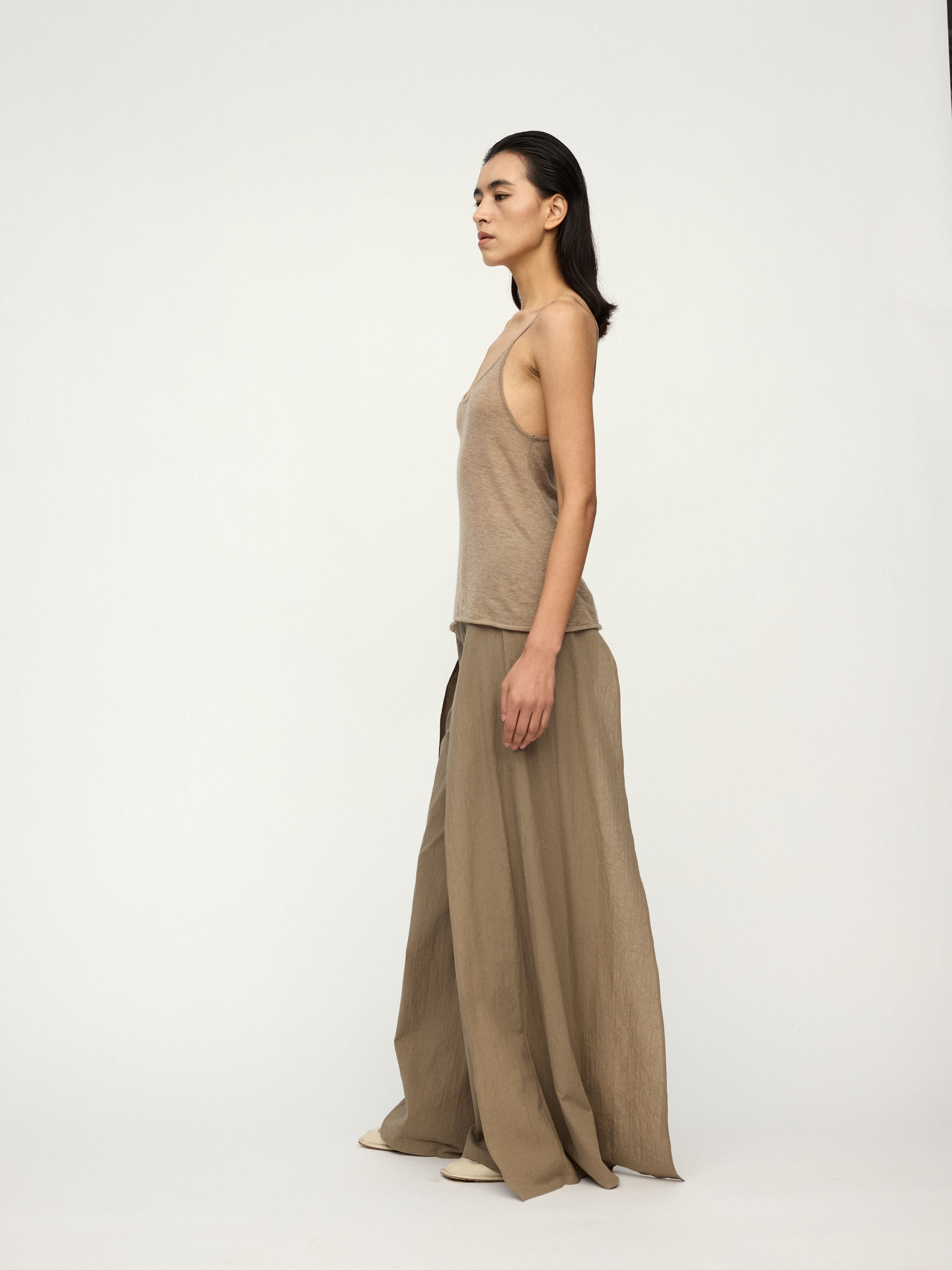 PREAW25 - BEIGE KEA SLIP
