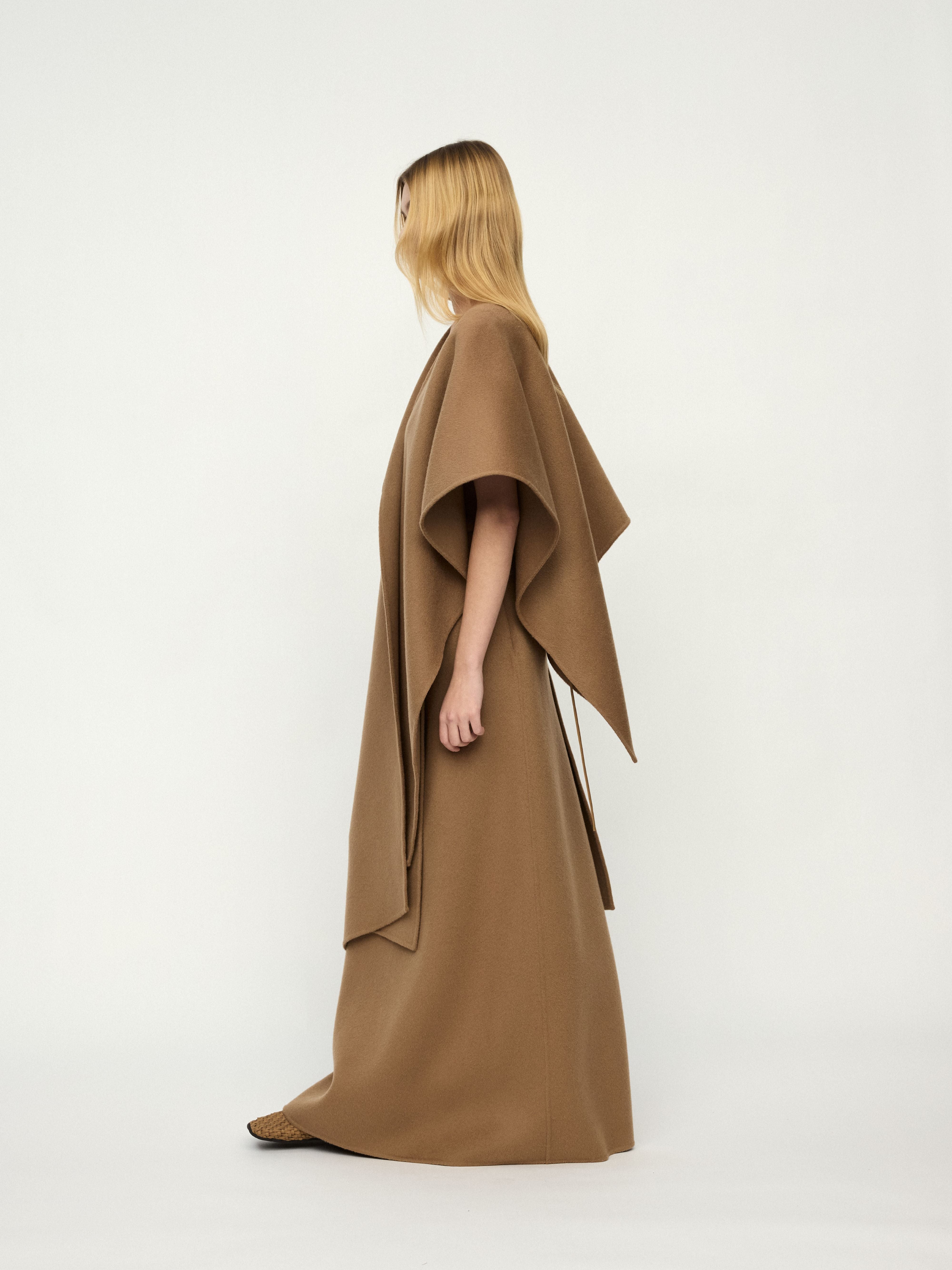 PREAW25 - SUNLIT MAUKE CAPE