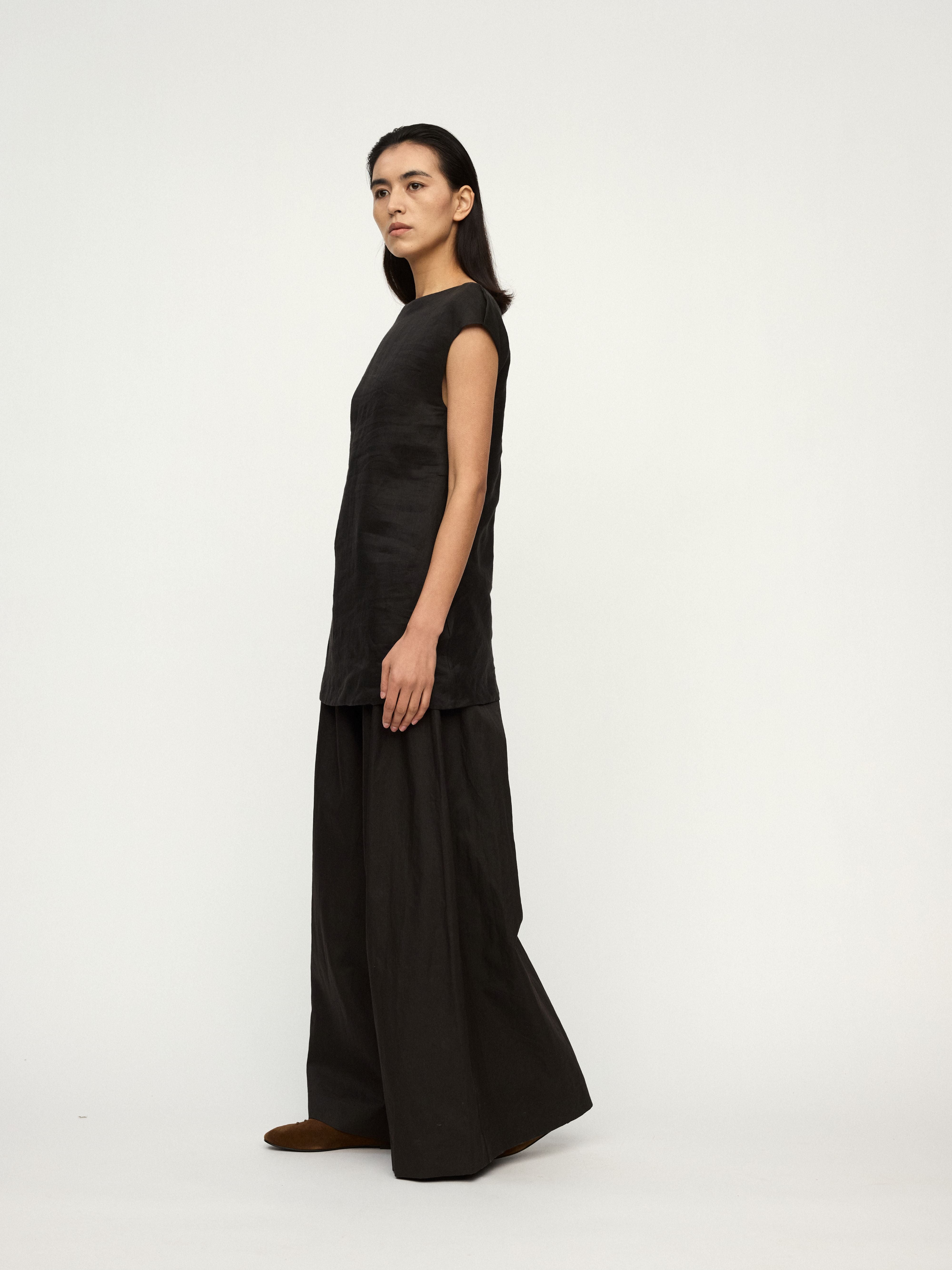PREAW25 - CHARCOAL MOTU TOP