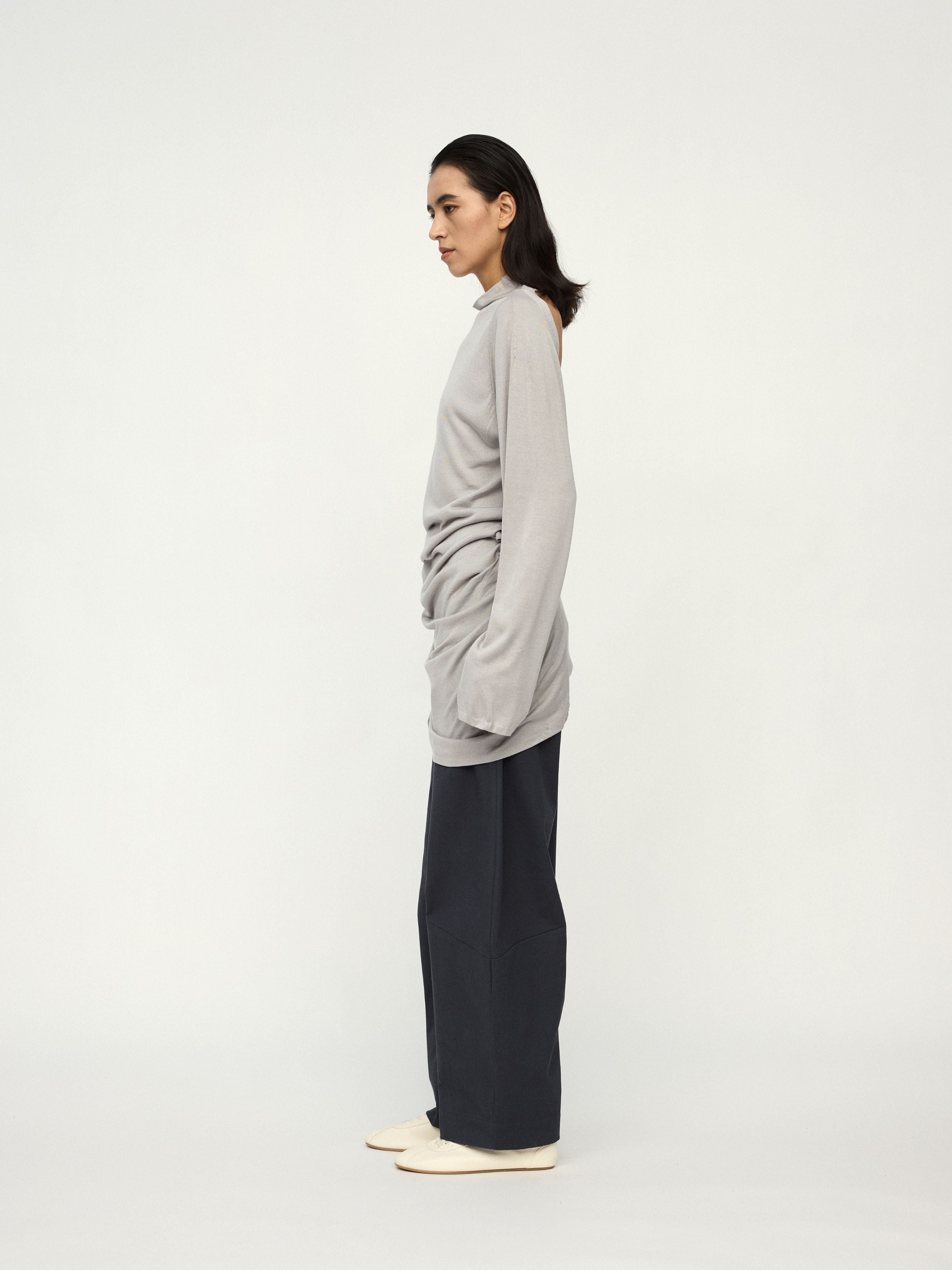 PREAW25 - LIGHT GREY EUA TOP