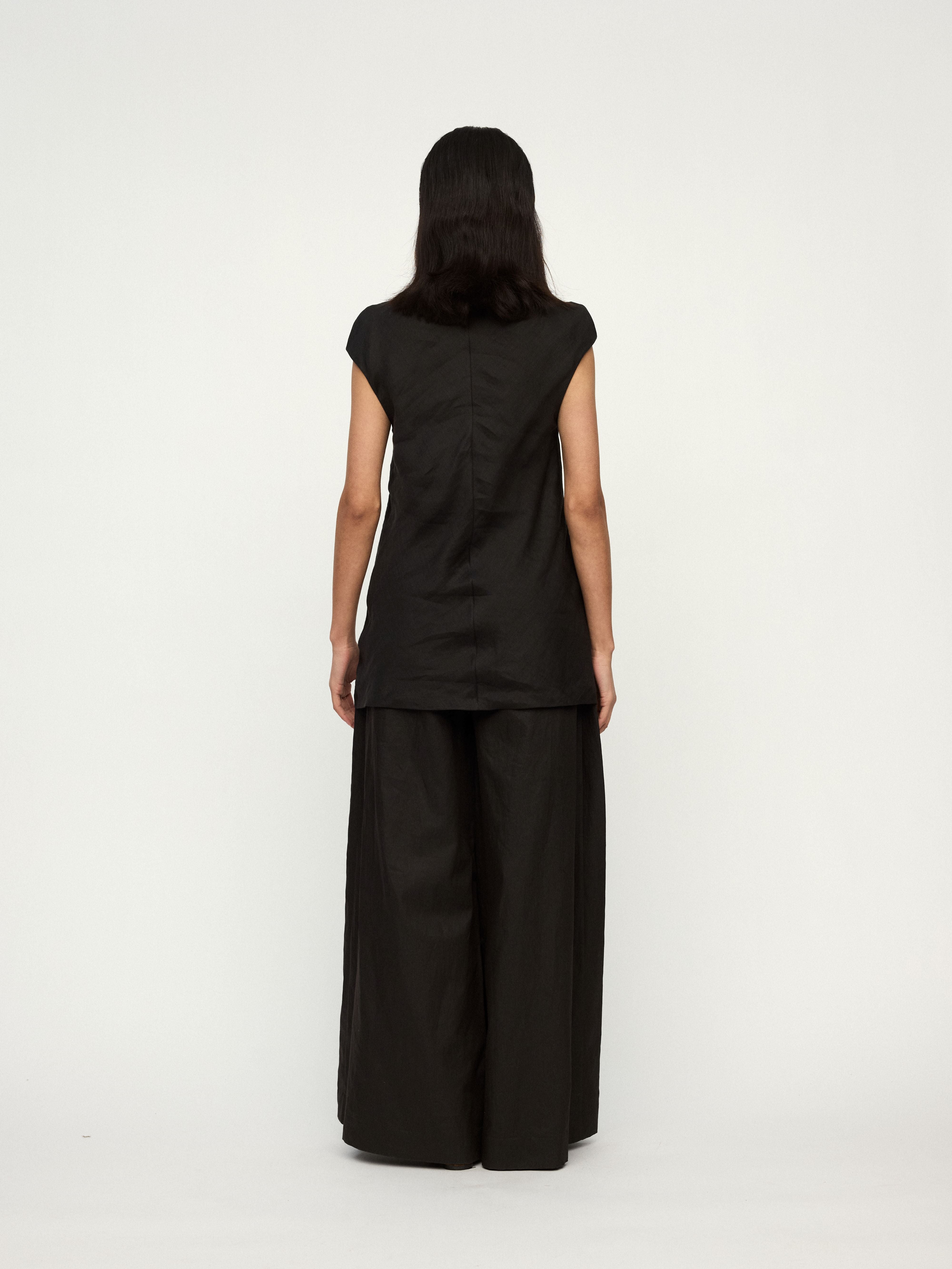 PREAW25 - CHARCOAL MOTU TOP