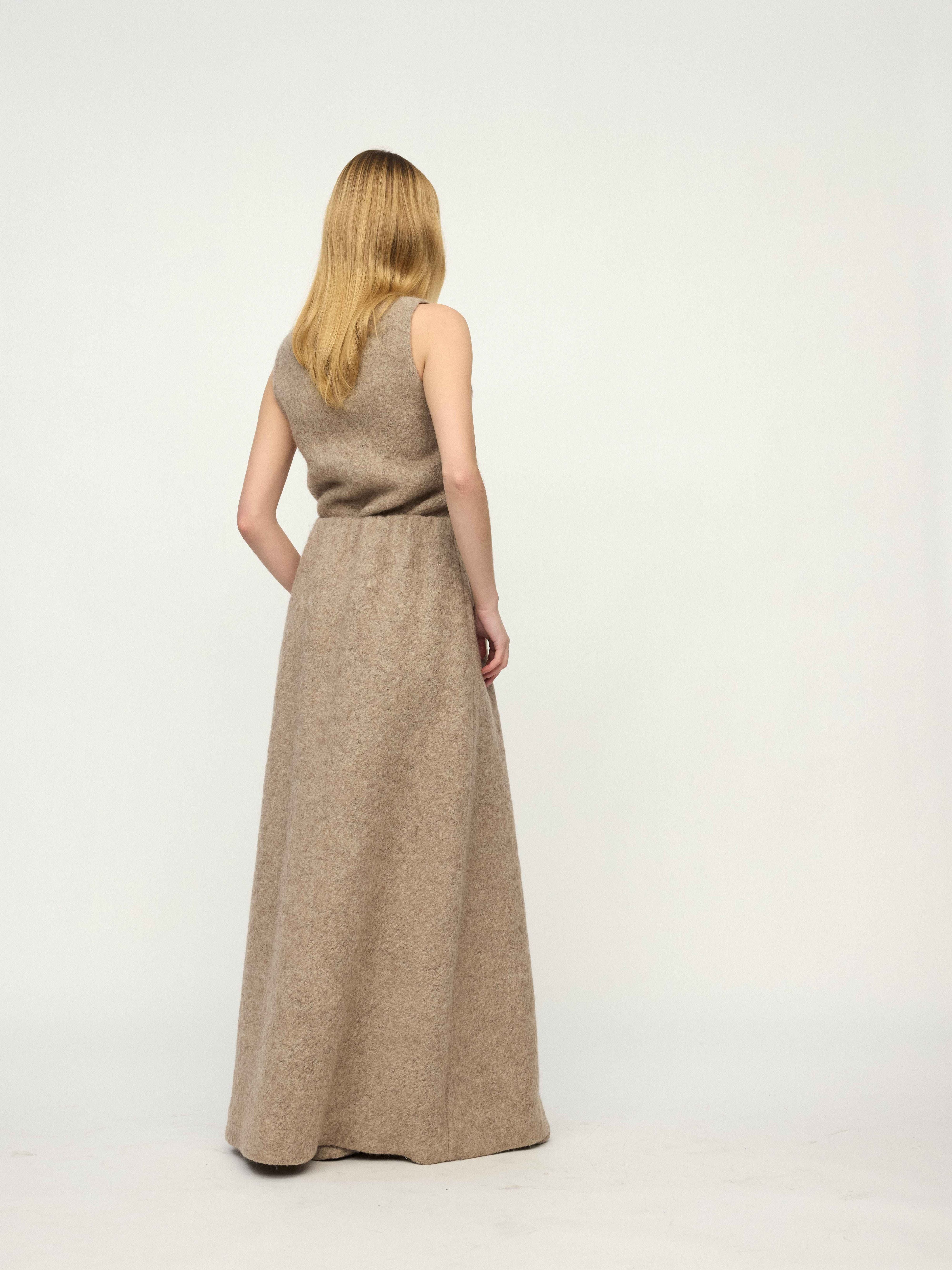 PREAW25 - STONE KEA SKIRT
