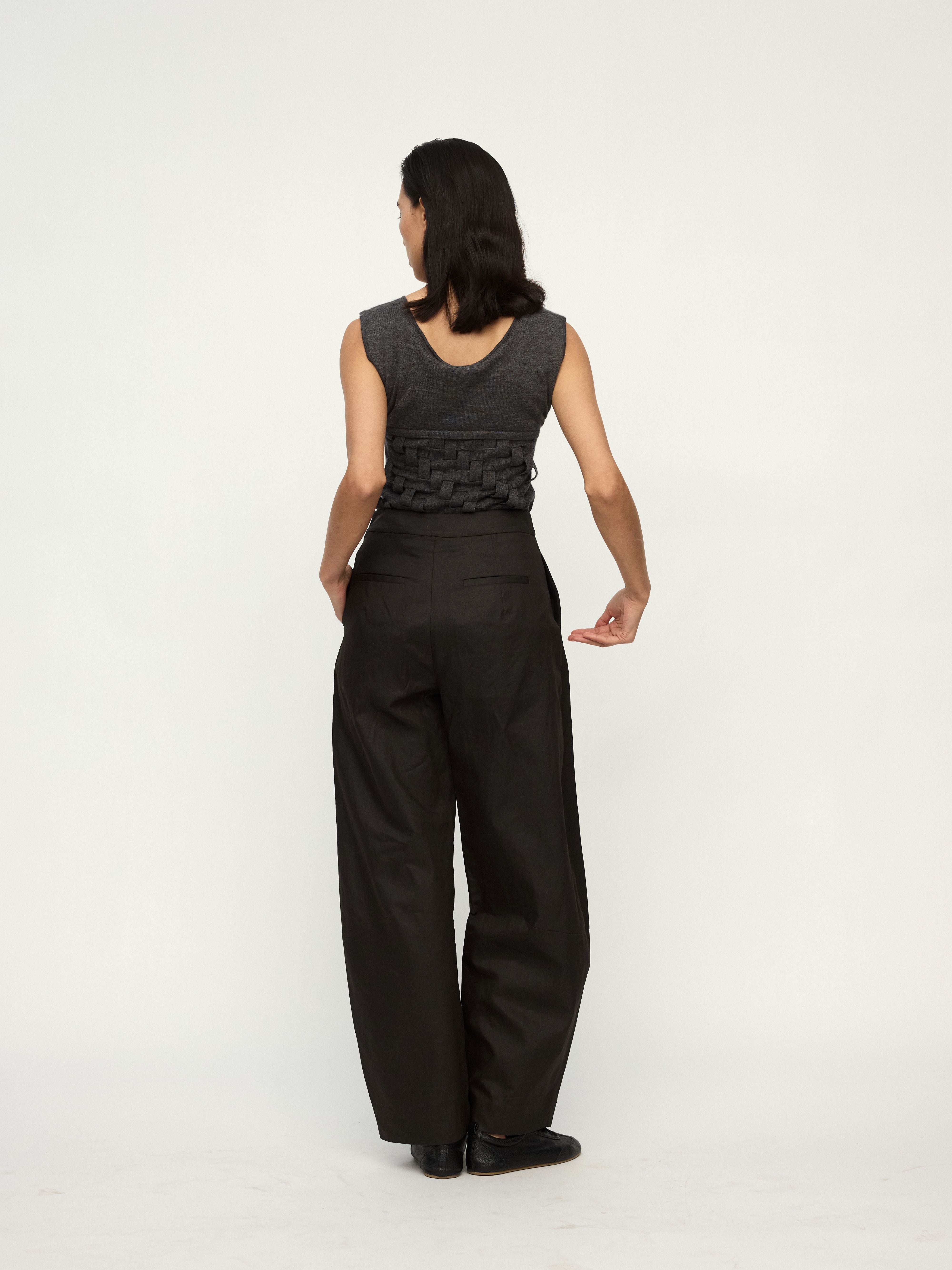 PREAW25 - LAVA ROCK MOTU COCOON PANTS