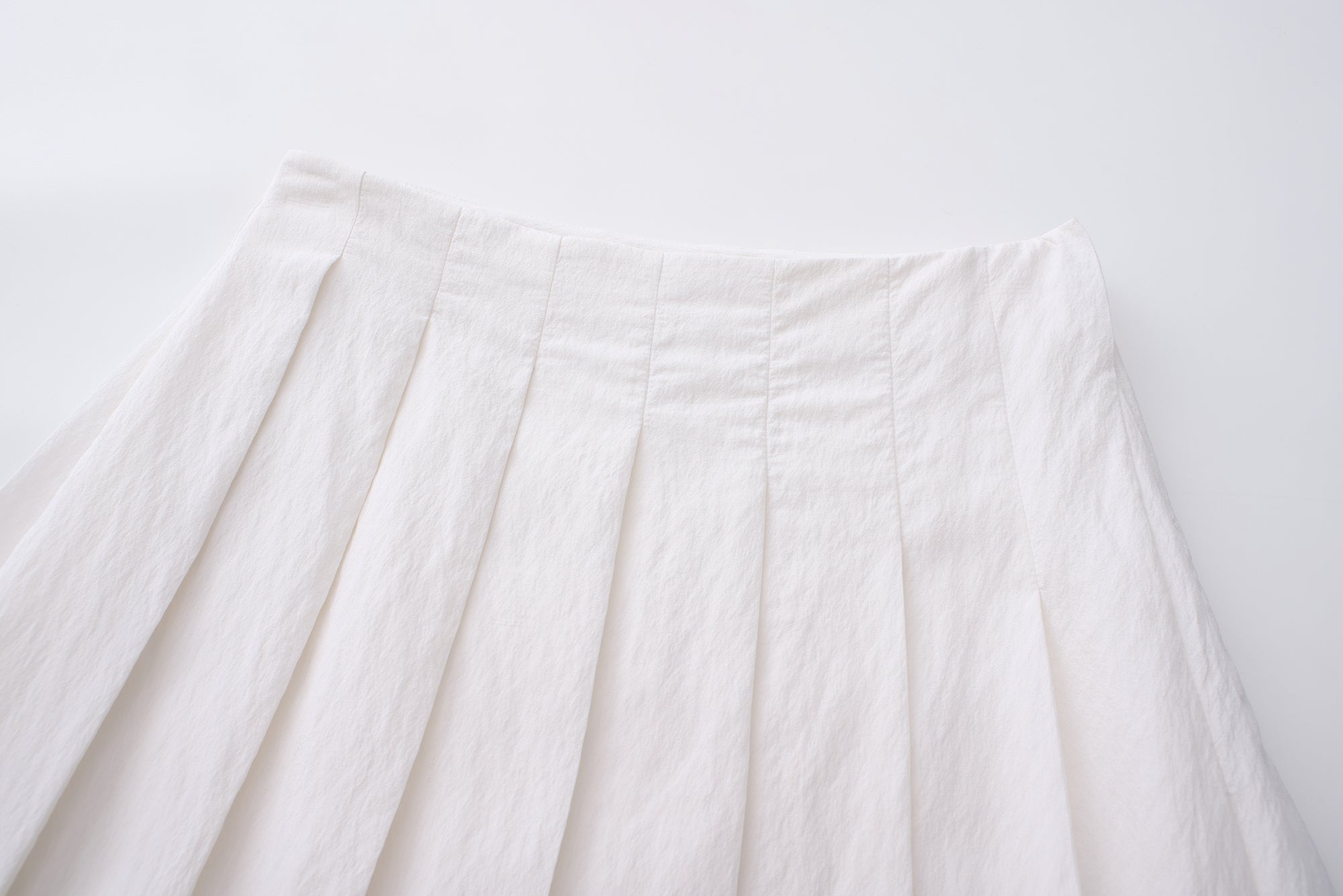 PREAW25 - MILKY ALBA PLEATED SKIRT