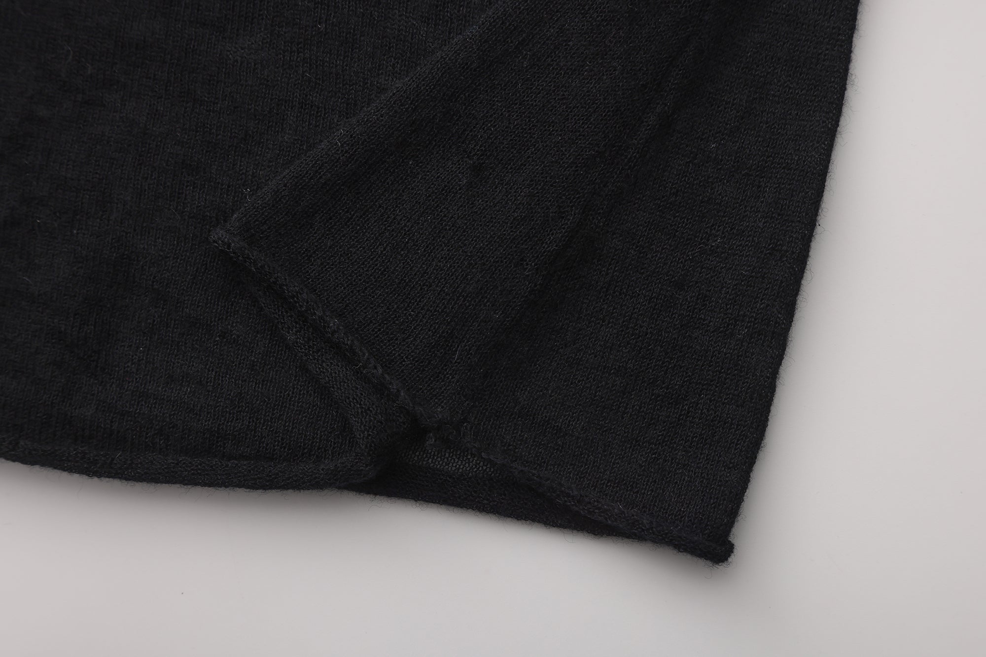AW25 - BLACK ALBA TOP