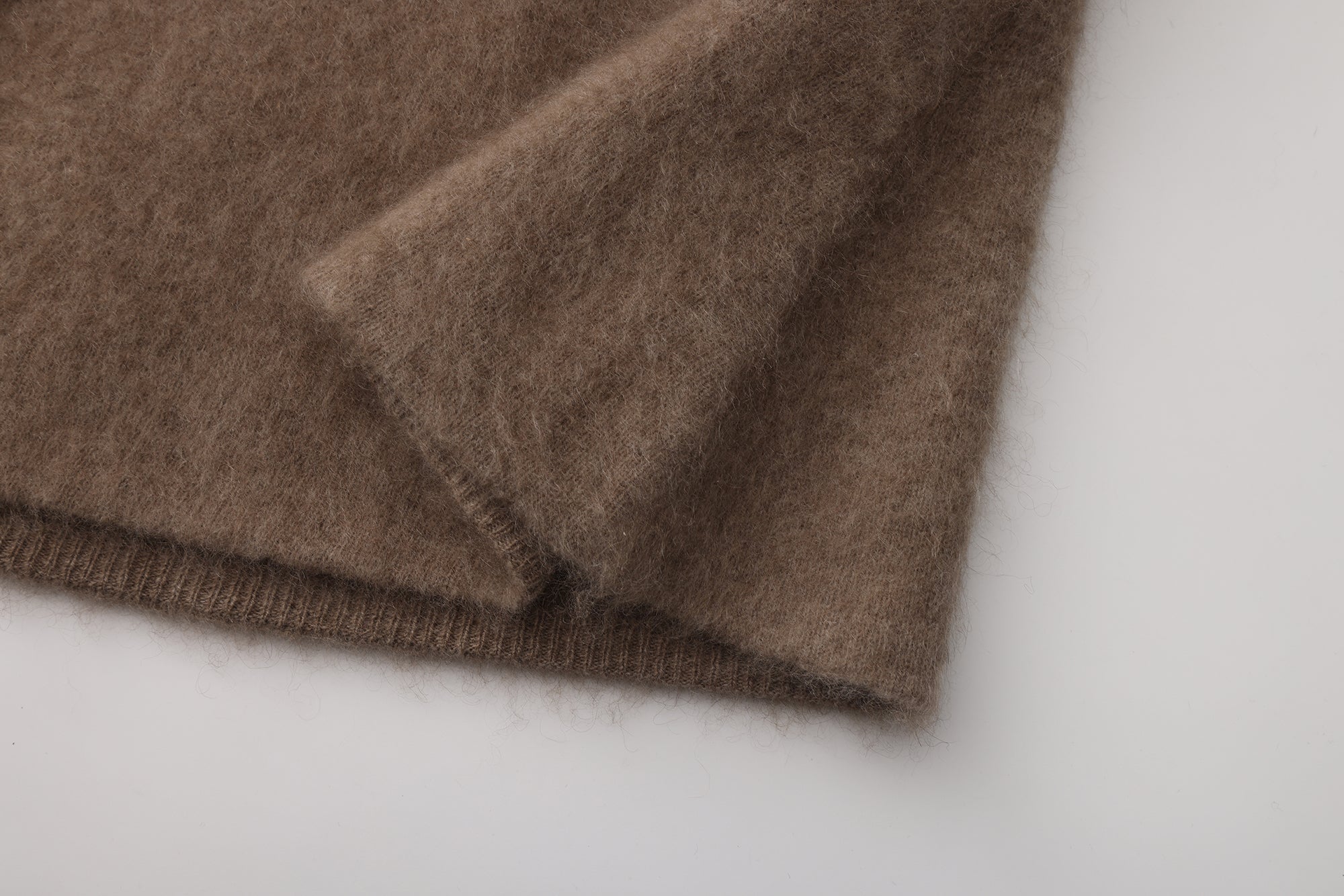 AW25 - CLUNCH KIA TOP