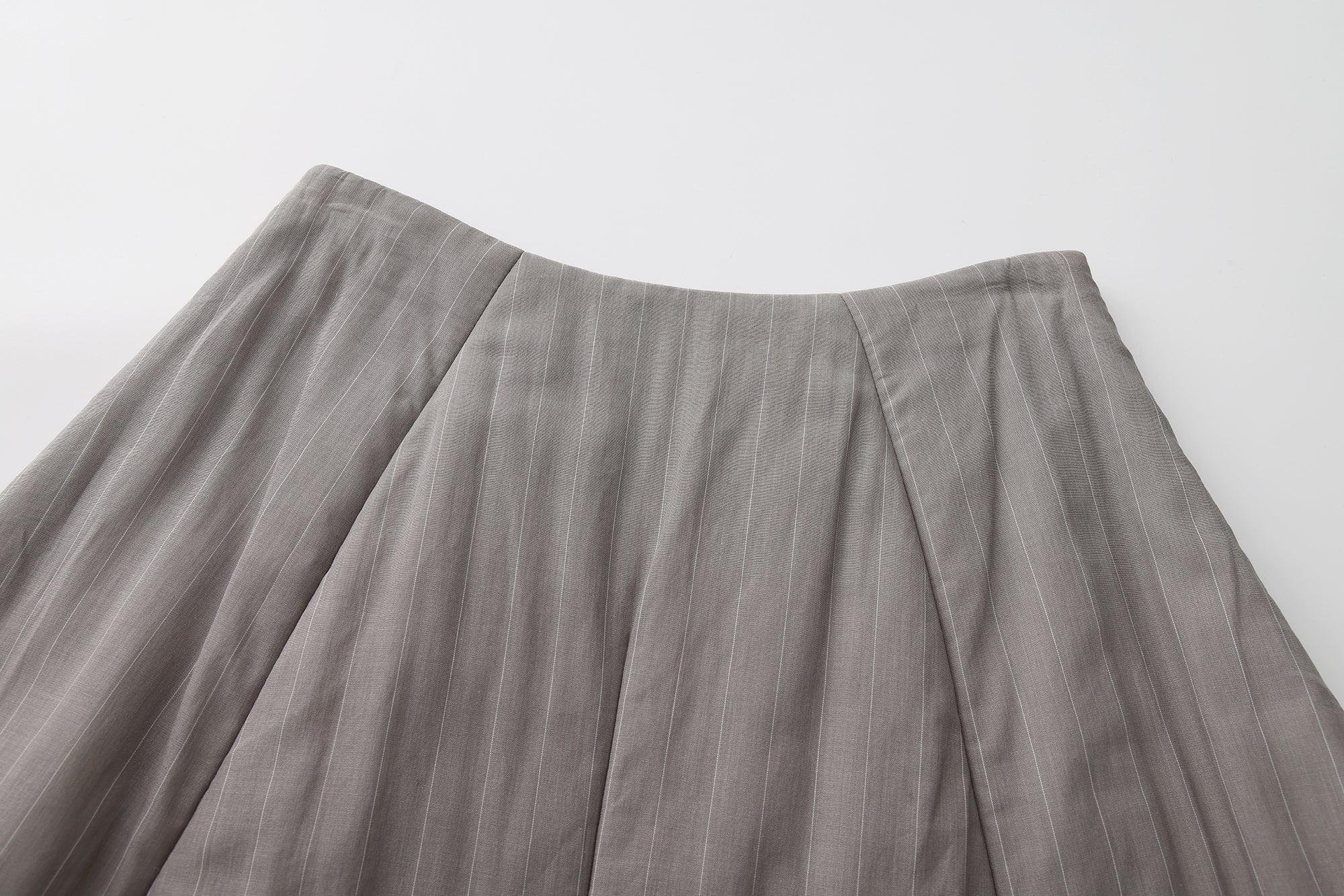 AW25 - GRAPHITE GRAY PADDED EIRA SKIRT