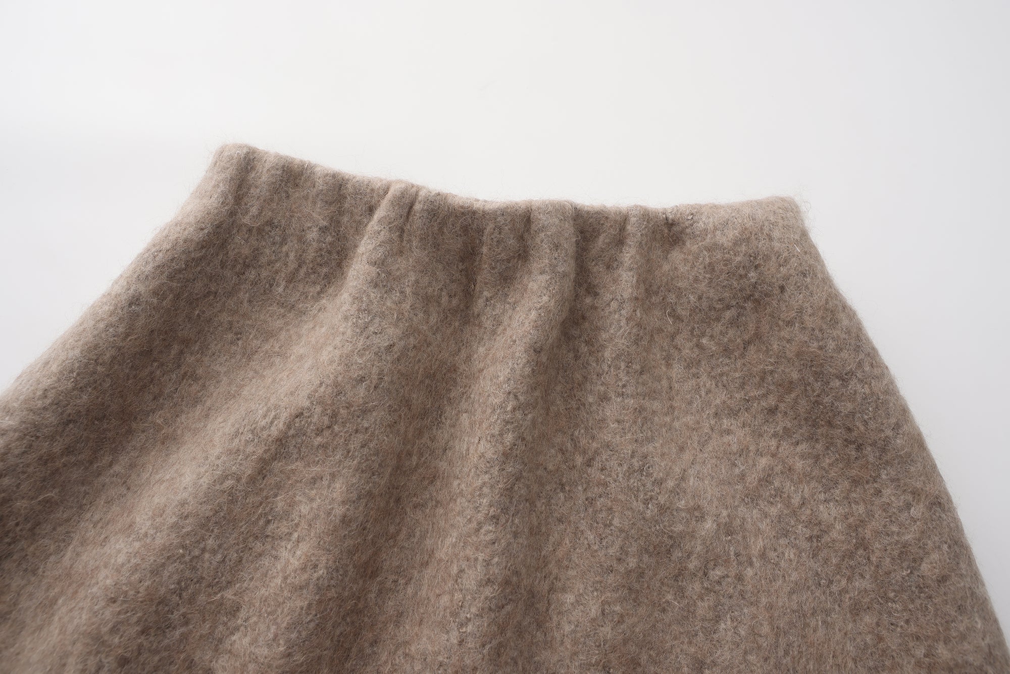 PREAW25 - STONE KEA SKIRT