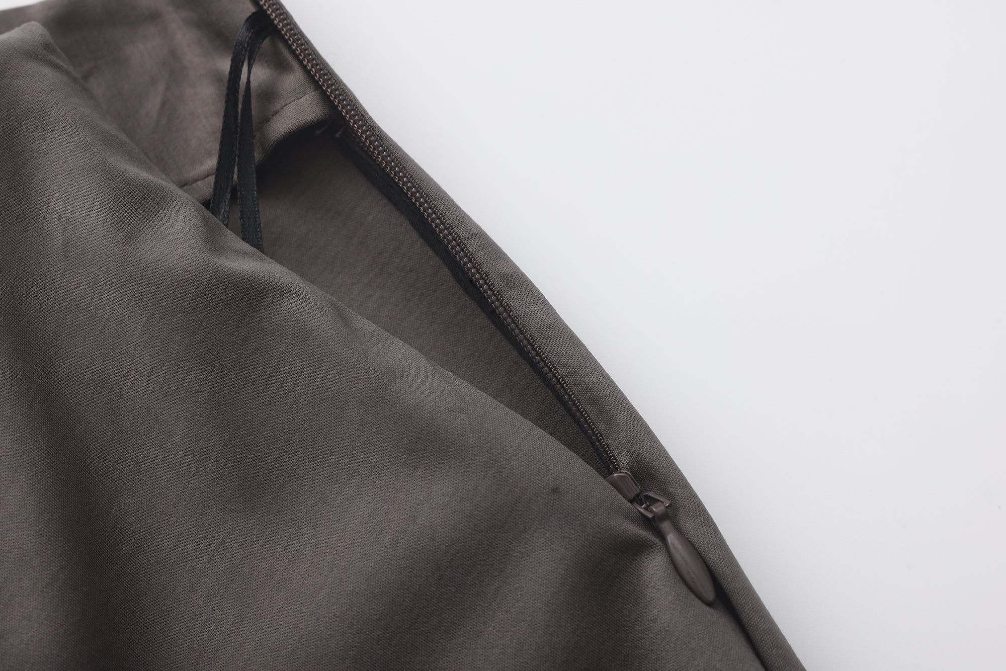 PREAW26 - COBBLE TIREE SKIRT