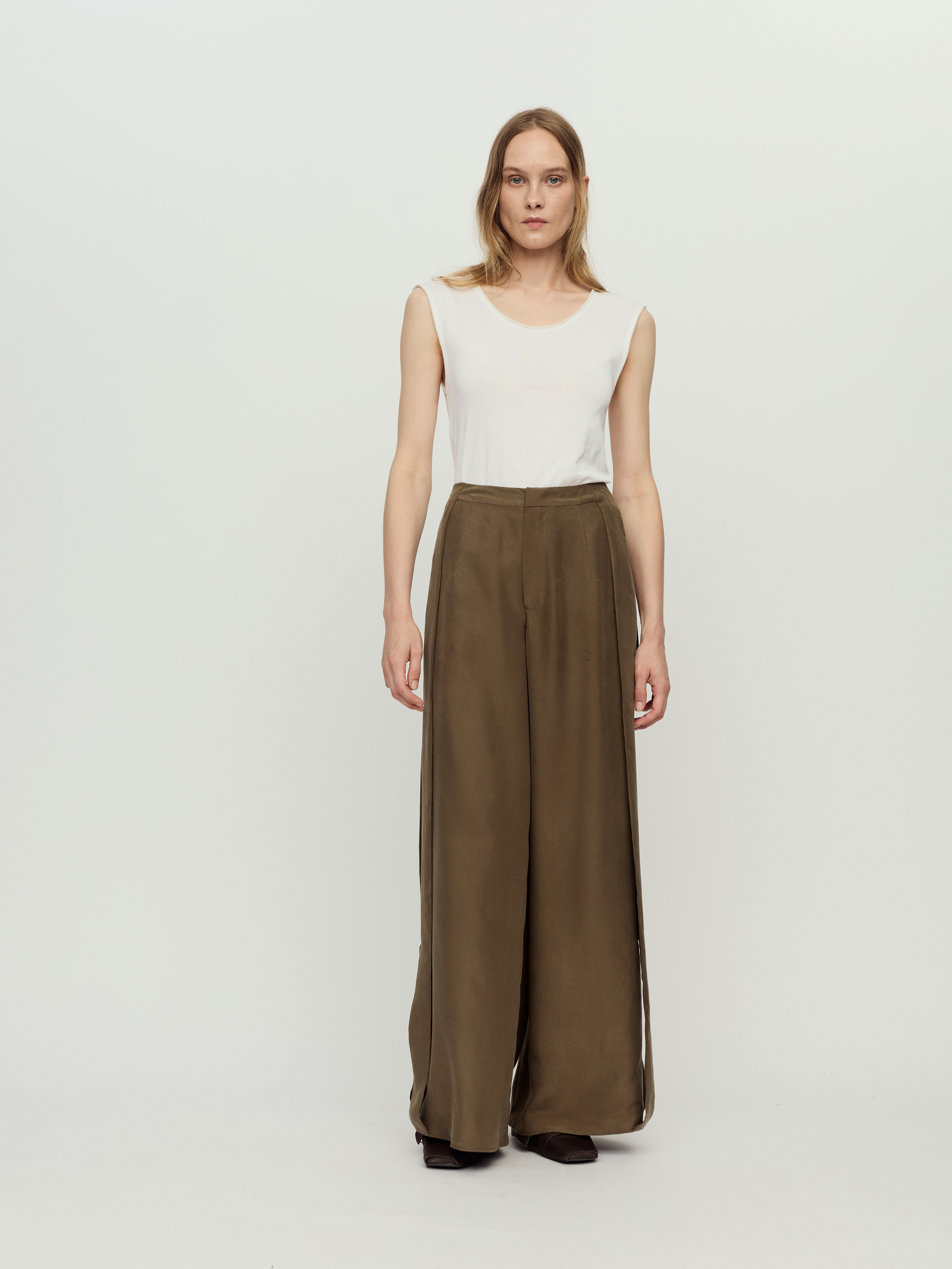 PRESS26 - OLIVE PIRA TROUSERS