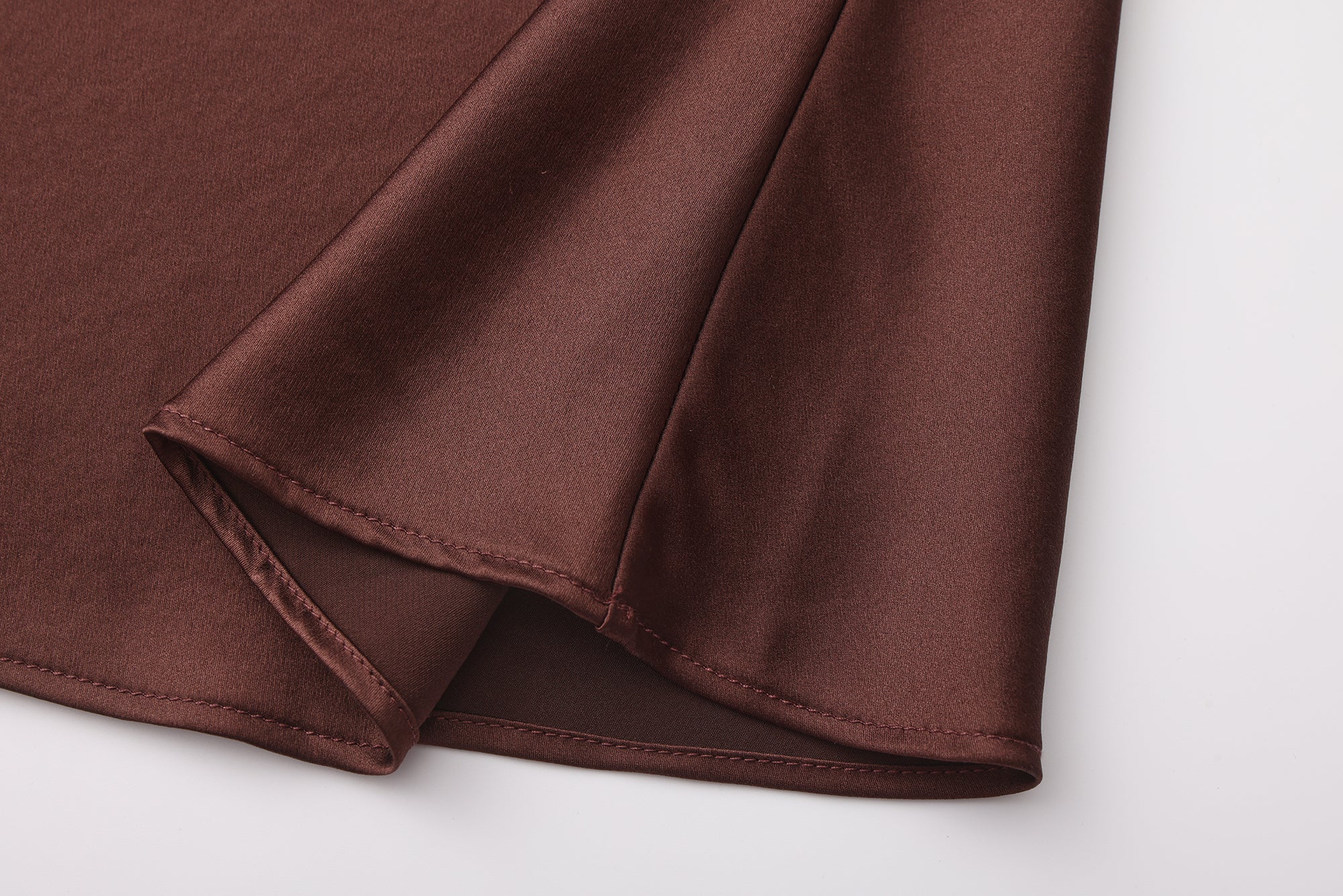 PRESS26 - SIENNA ONI SLIP TOP