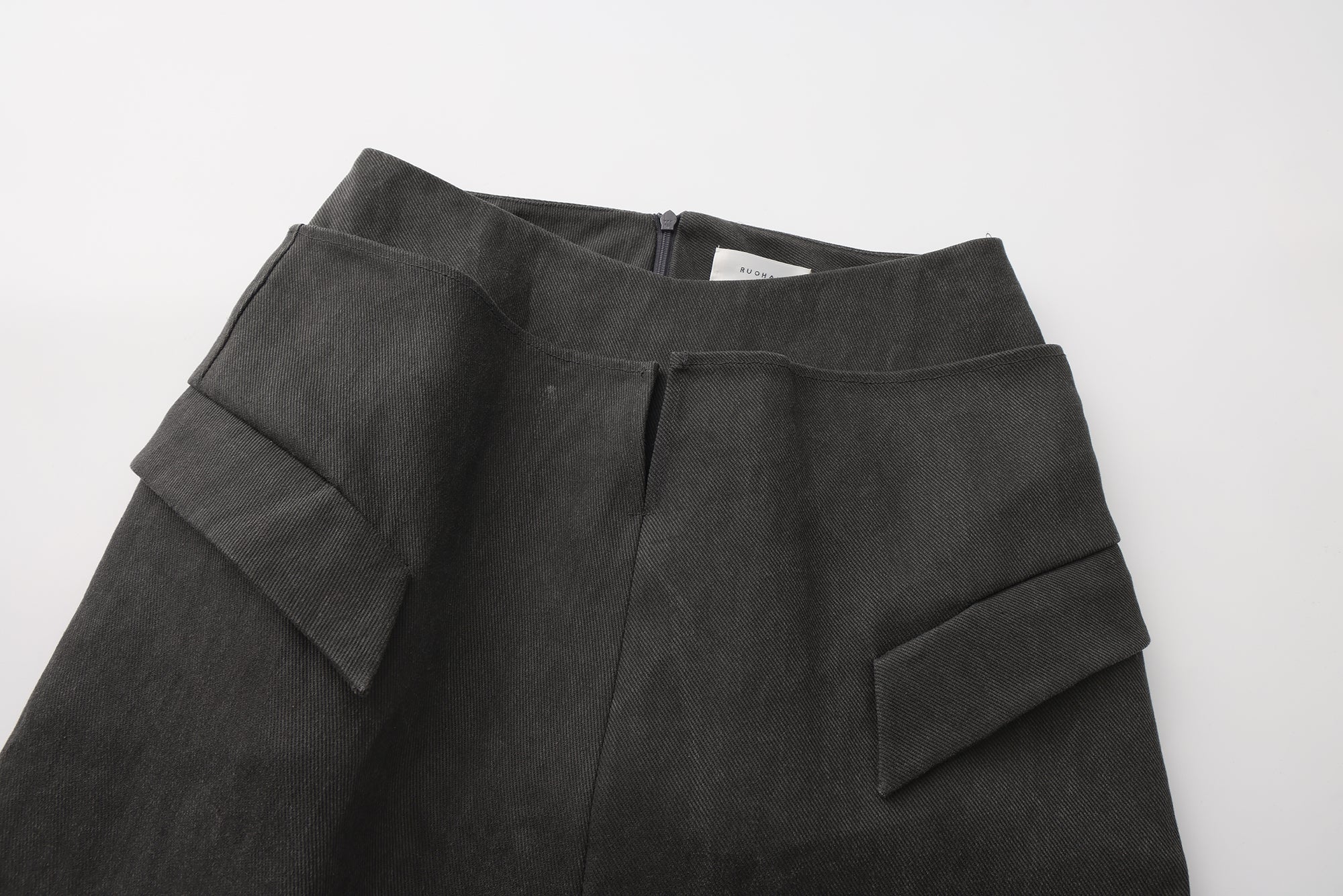 PRESS26 - GRAPHITE LURO SKIRT