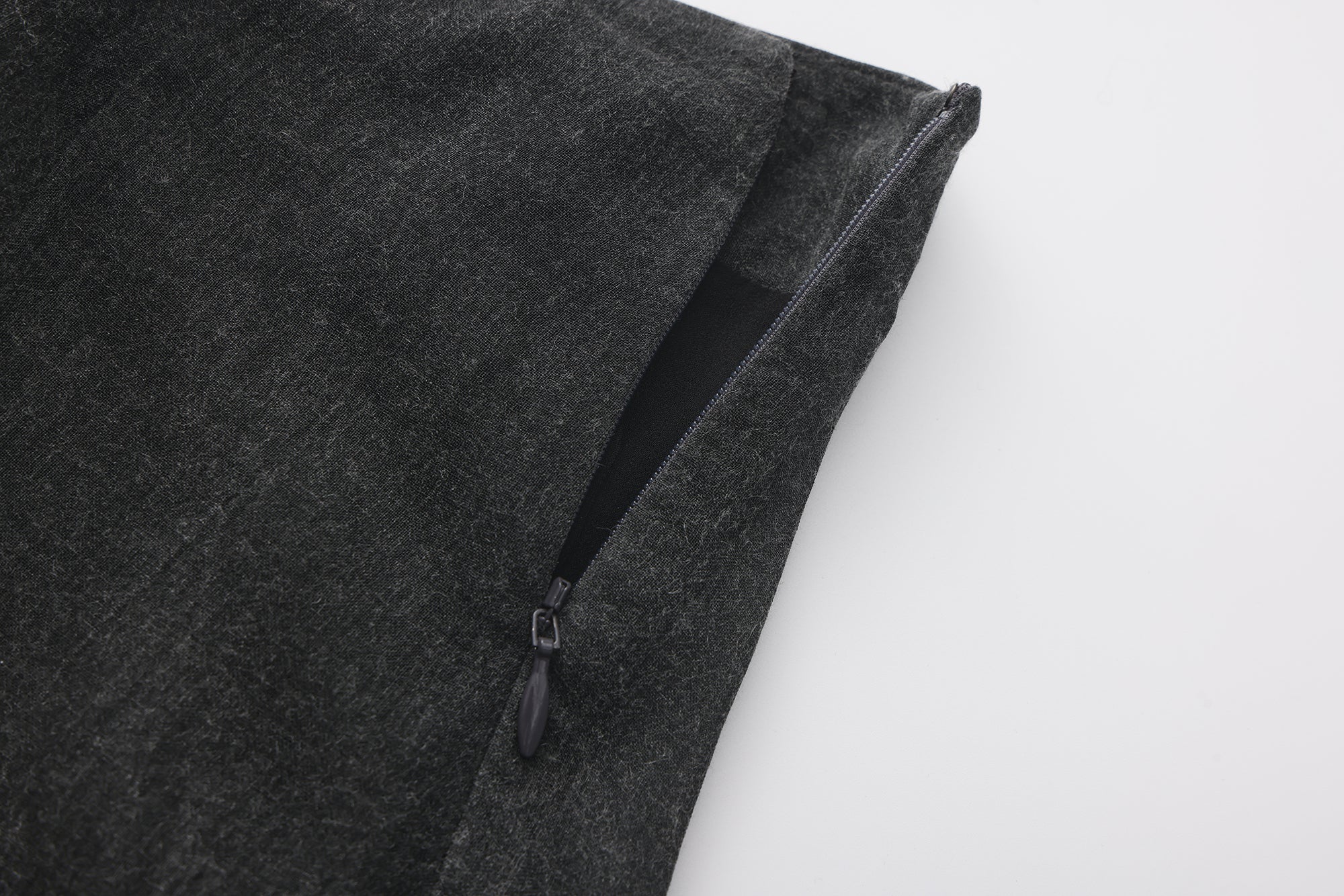 PREAW26 - CHROMITE AERIS SKIRT
