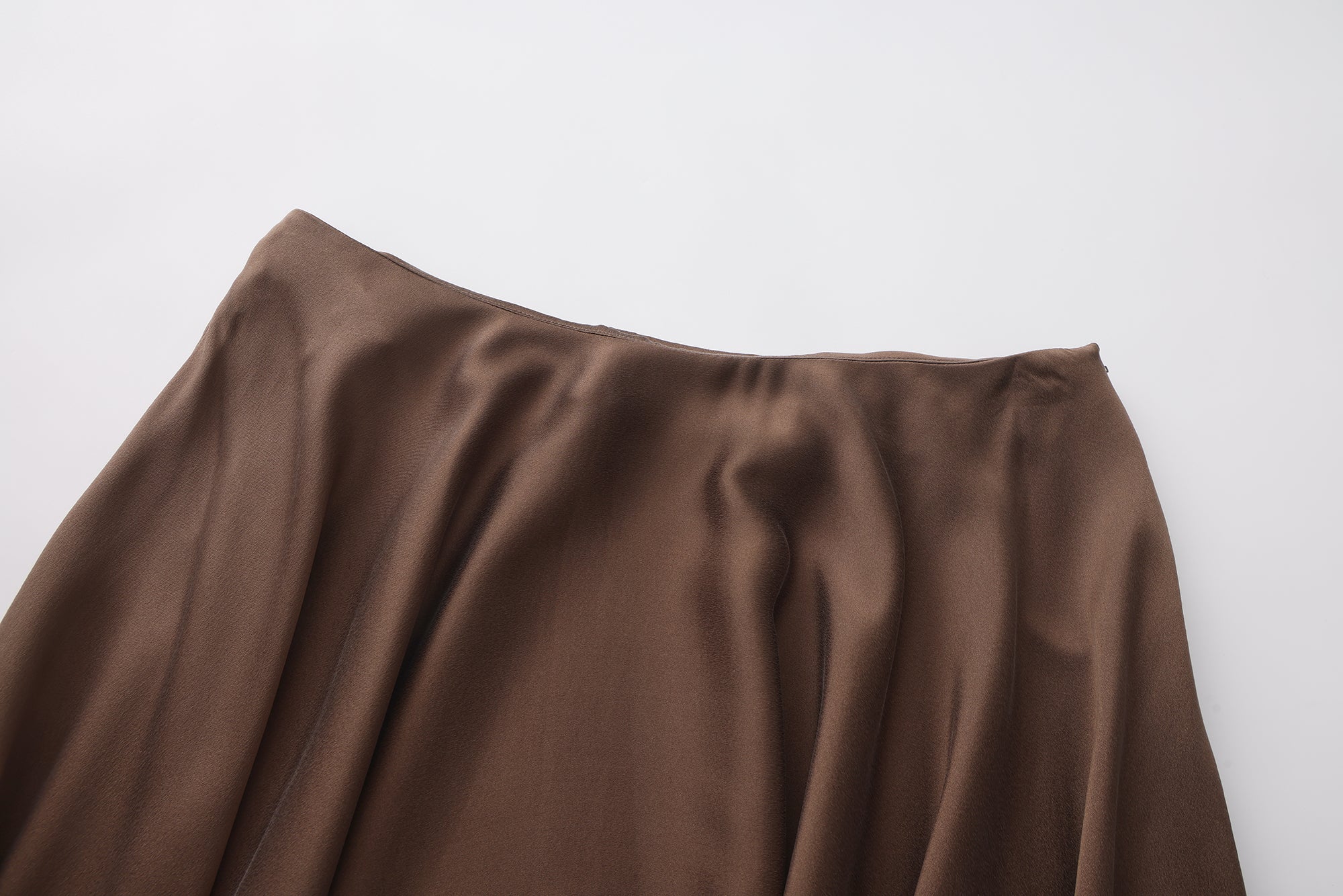 PREAW26 - MOONSTONE TIREE SKIRT