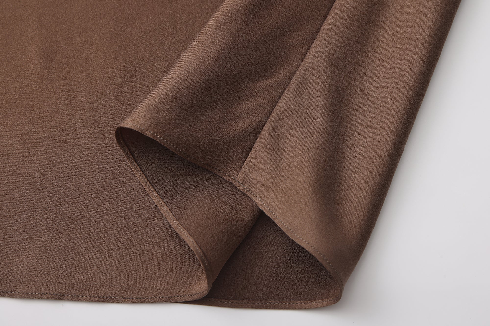 PREAW26 - MOONSTONE TIREE SKIRT