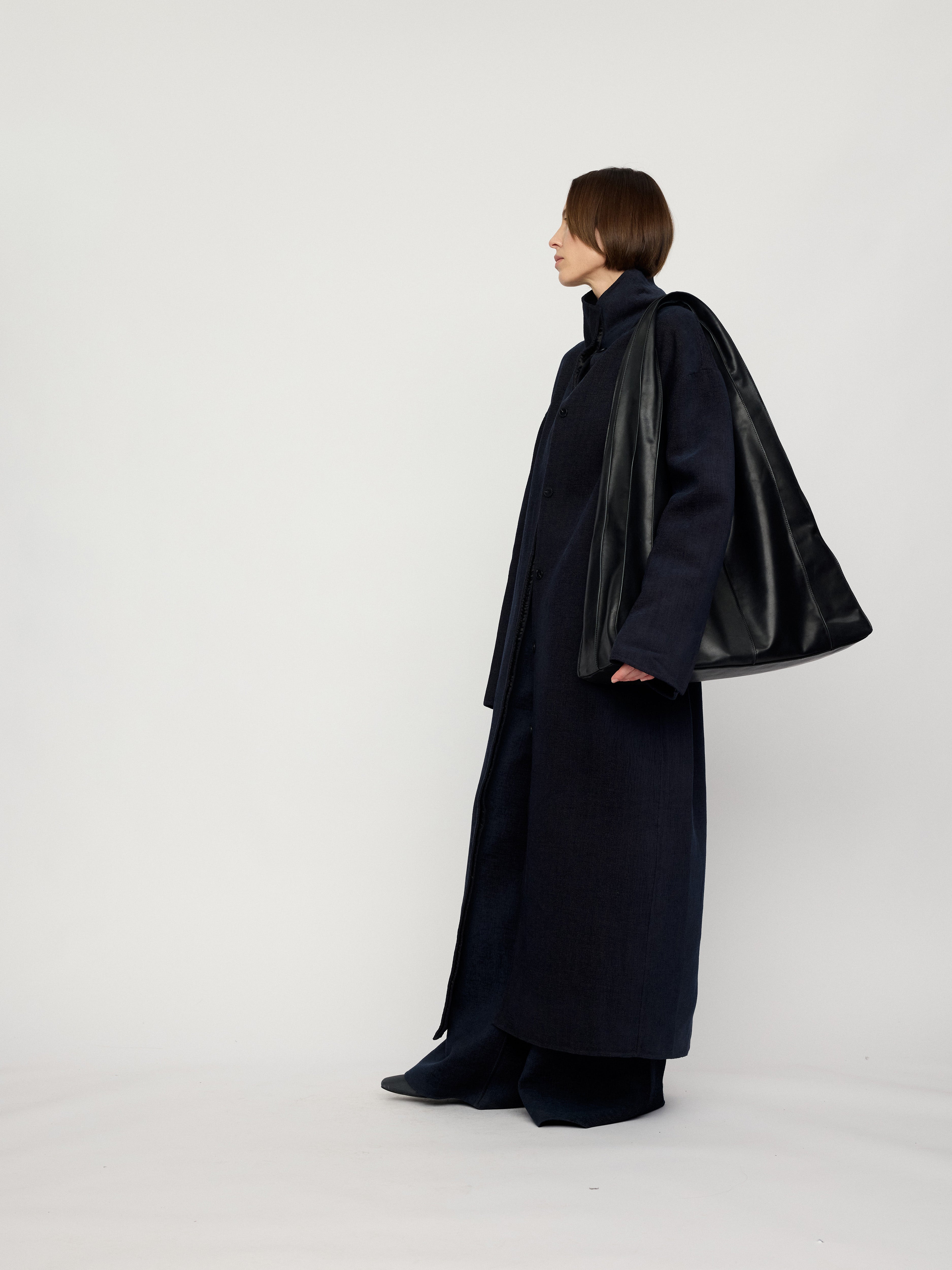 PREAW26 - BLACK TOBA BAG