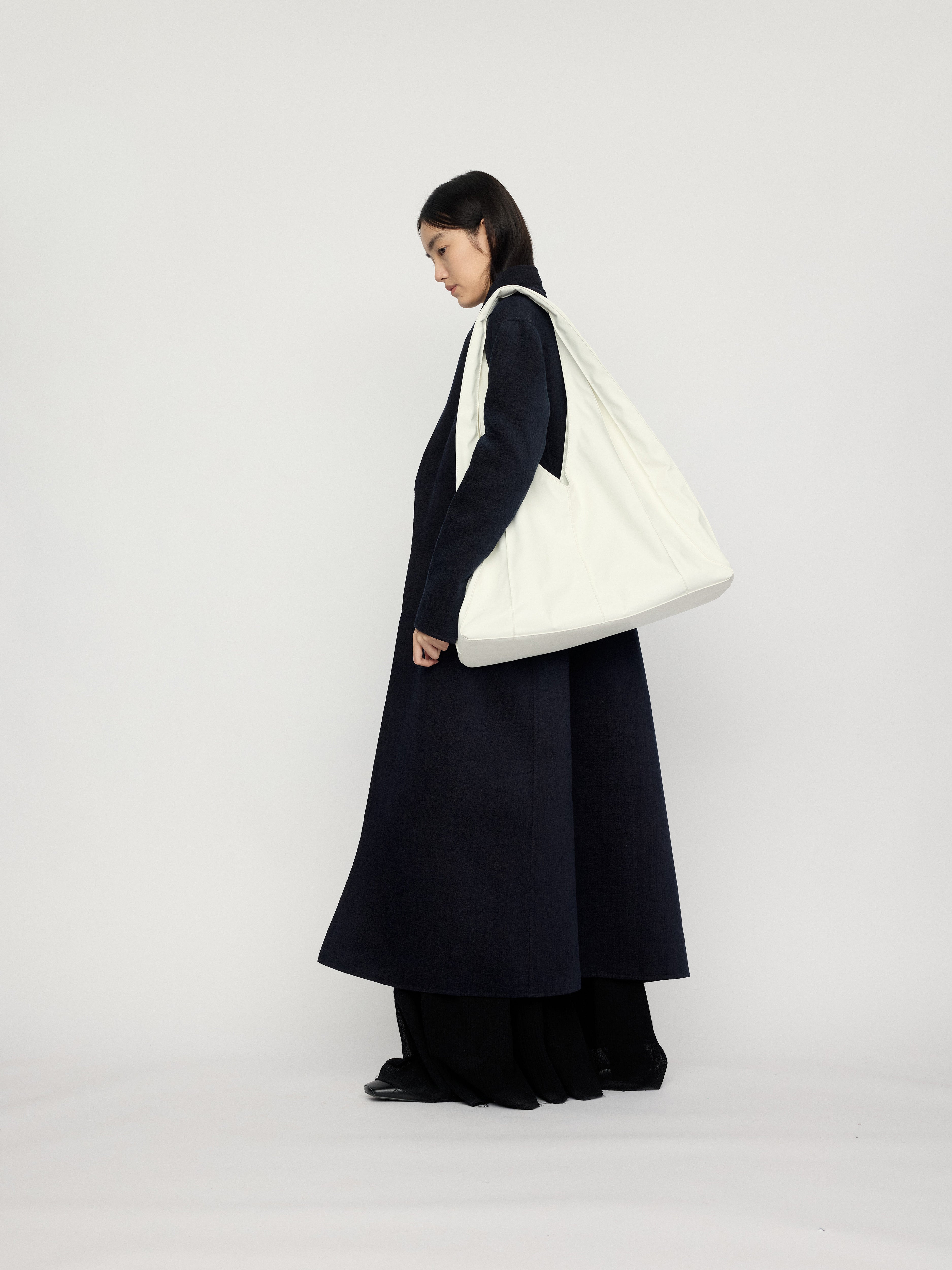 PREAW26 - IVORY TOBA BAG