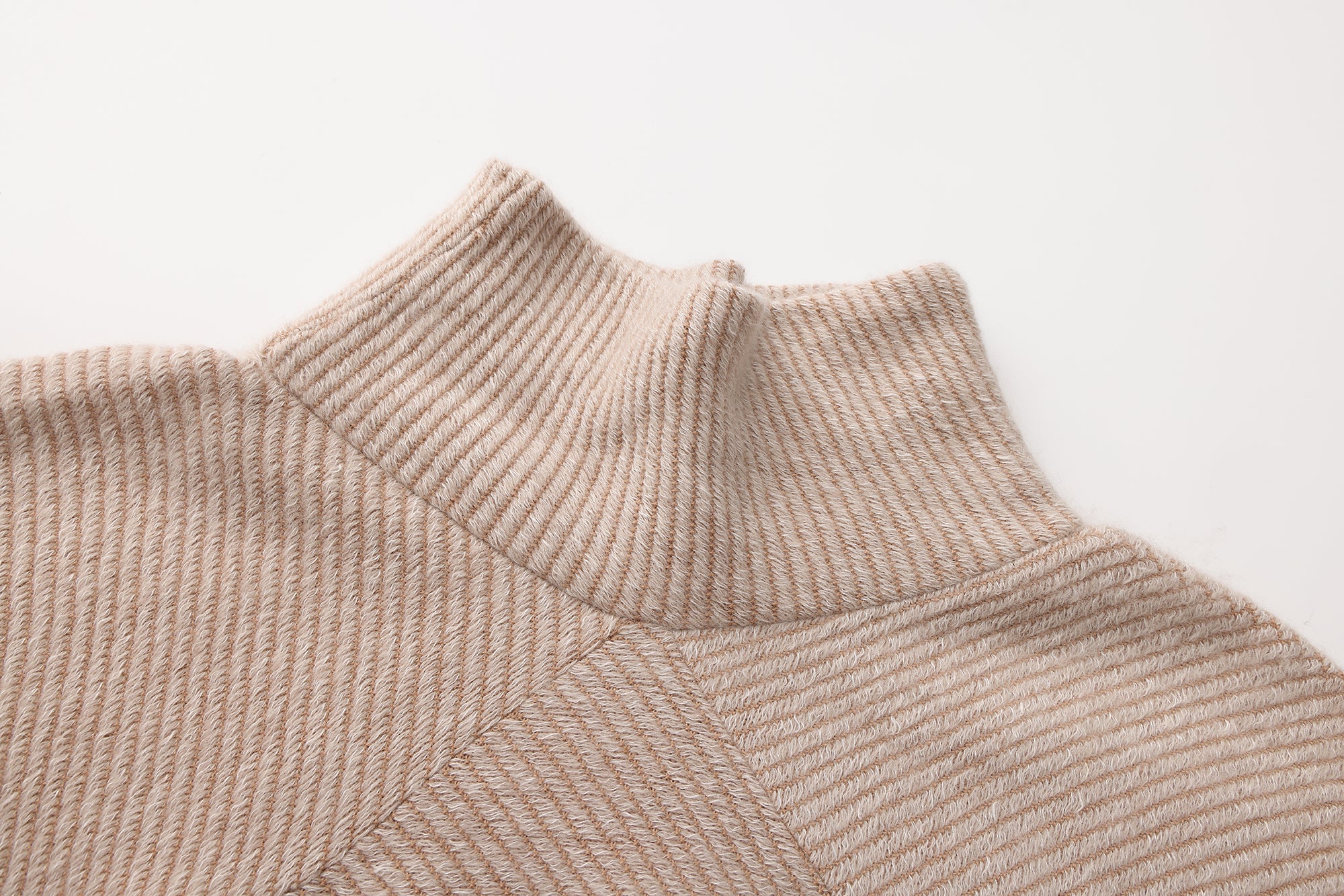 PRESS26 - LATTE KAEL TOP