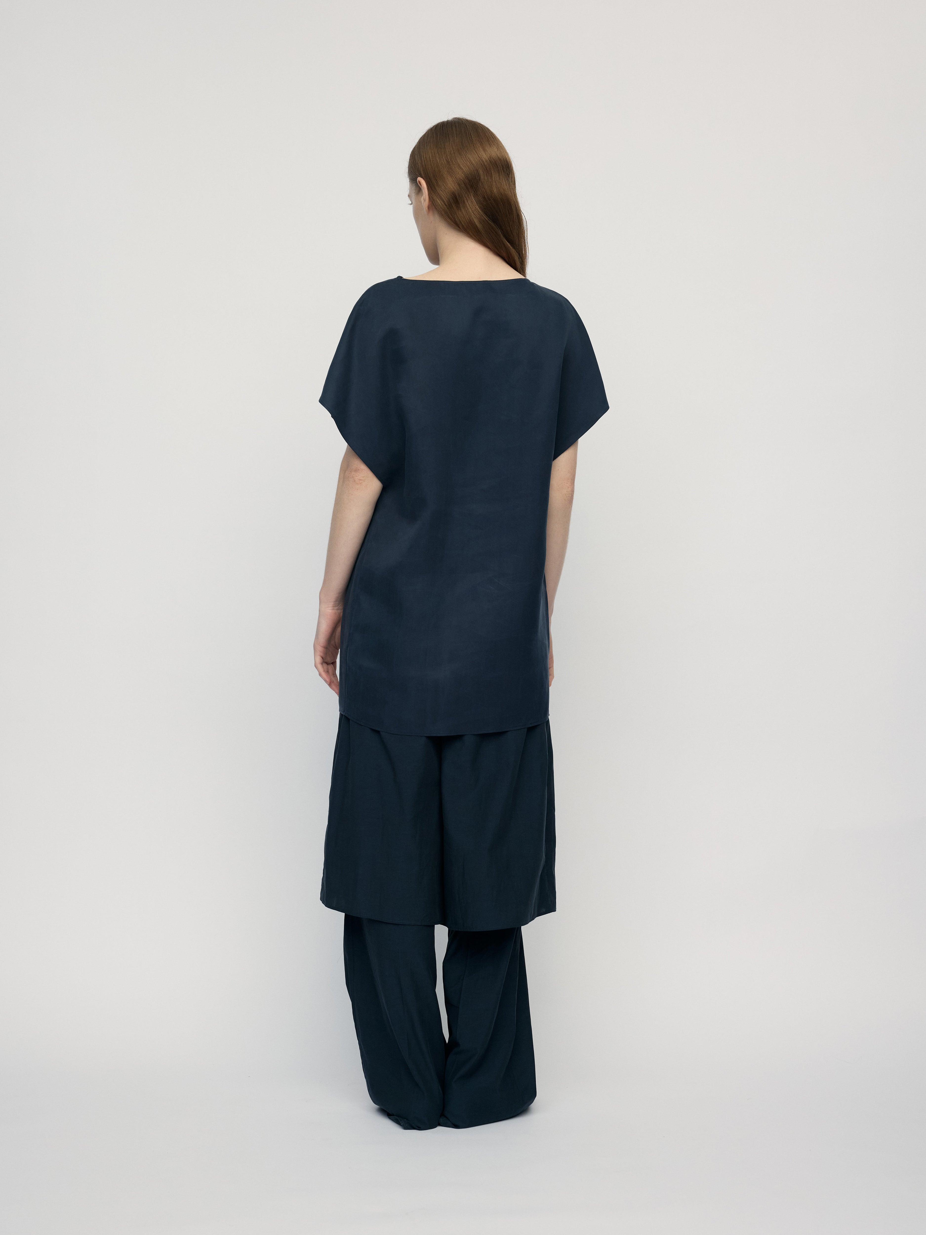 SS26 - 8PM BLUE LENO TOP