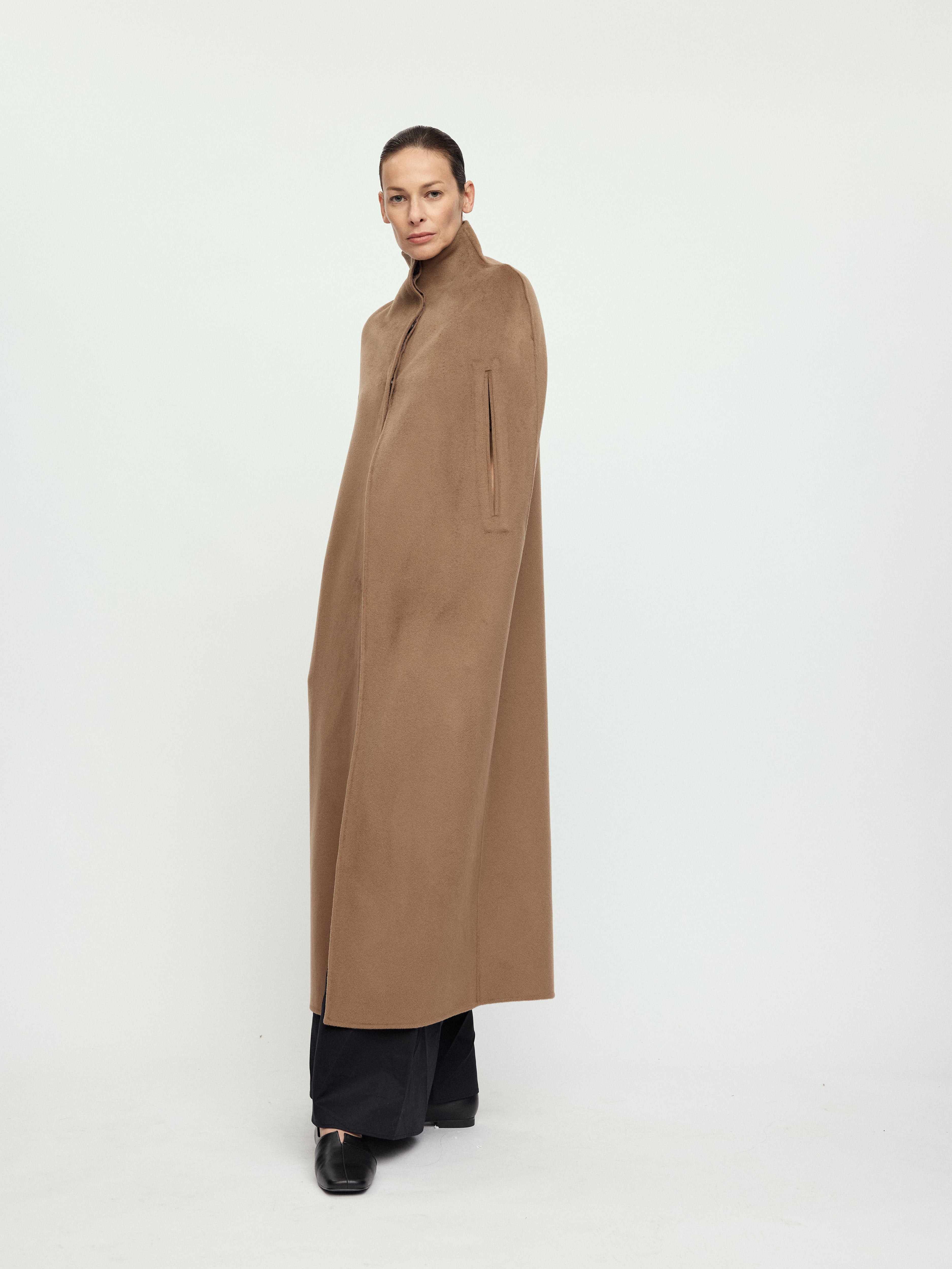 AW25 - GOLDEN SIRI CAPE