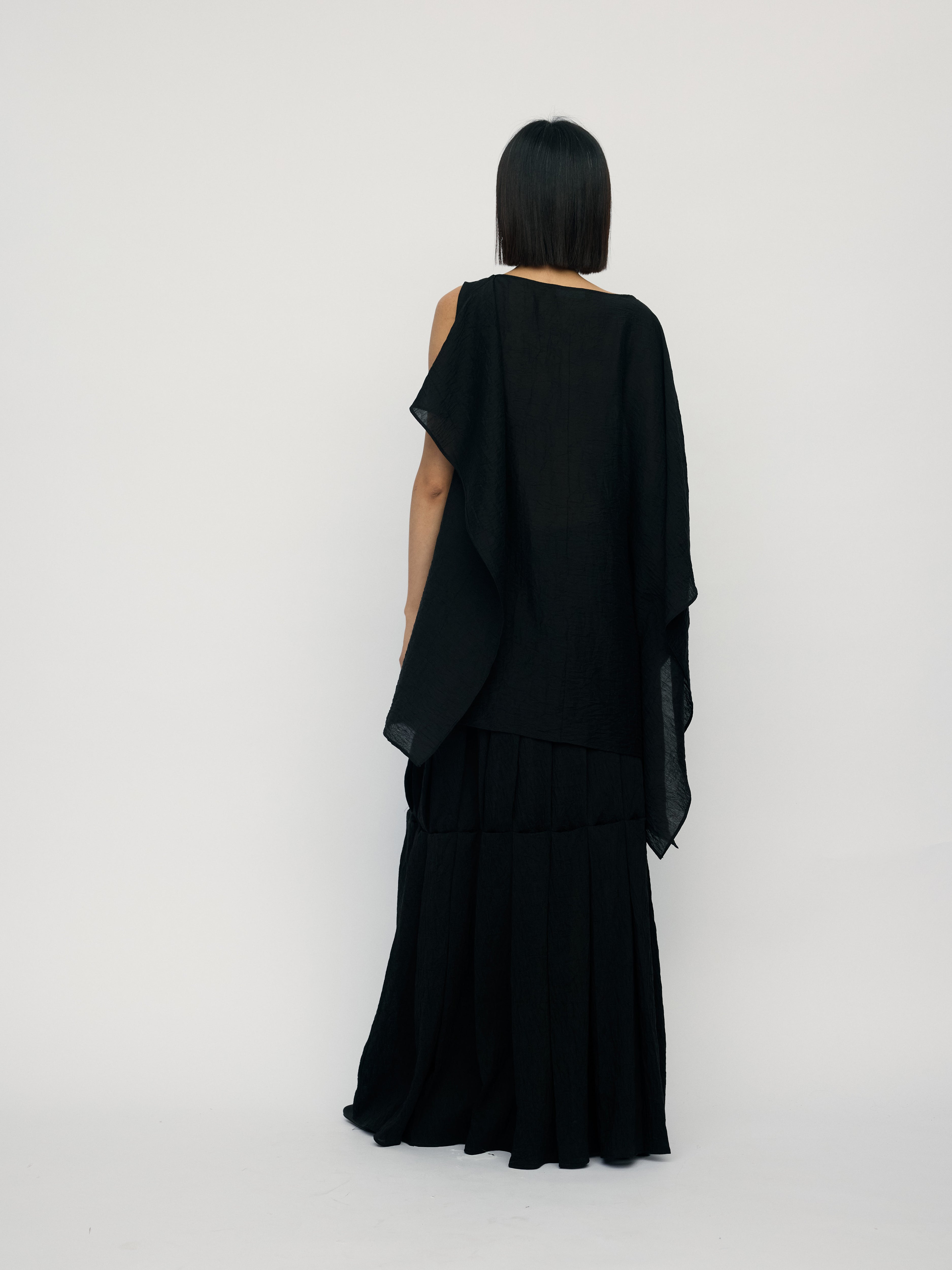 SS26 - CHARCOAL TUBU TOP