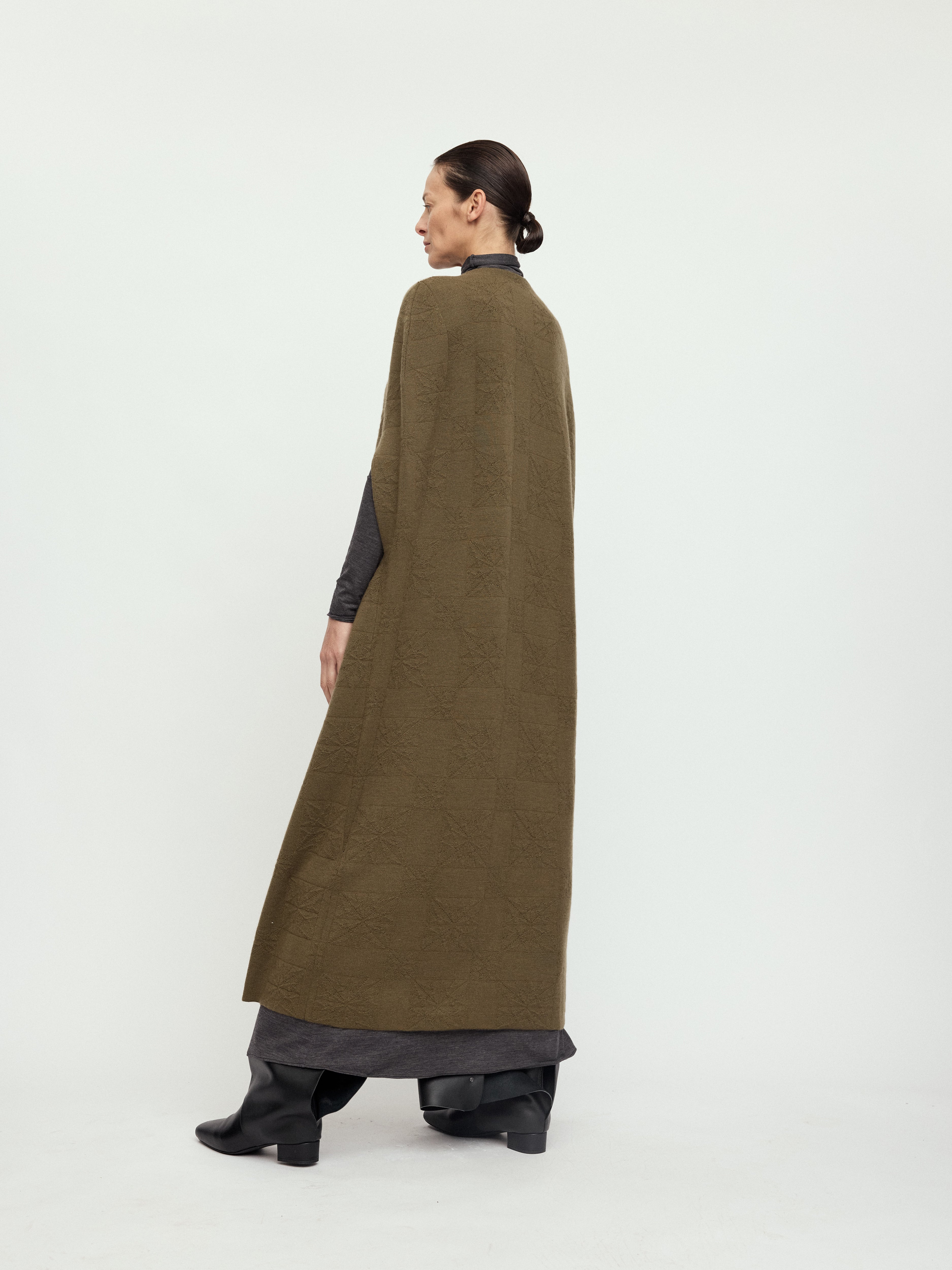 AW25 - CAMOUFLAGE HURD CAPE