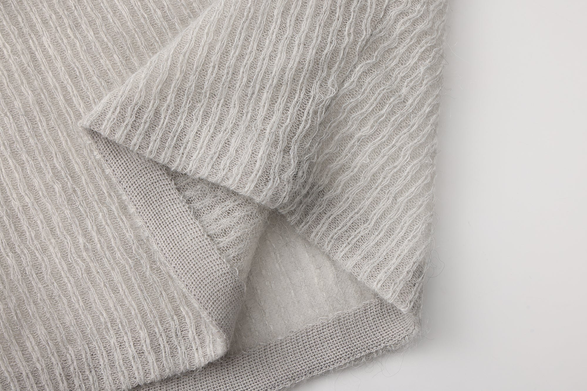 SS26 - GREY STRIPE ASSU KNIT TOP