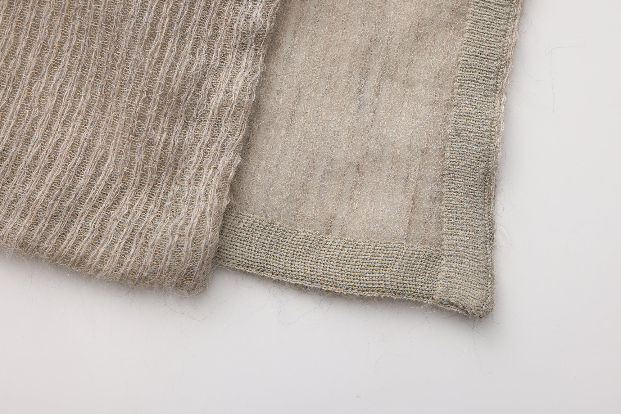 SS26 - CAMEL STRIPE LONG CARDIGAN