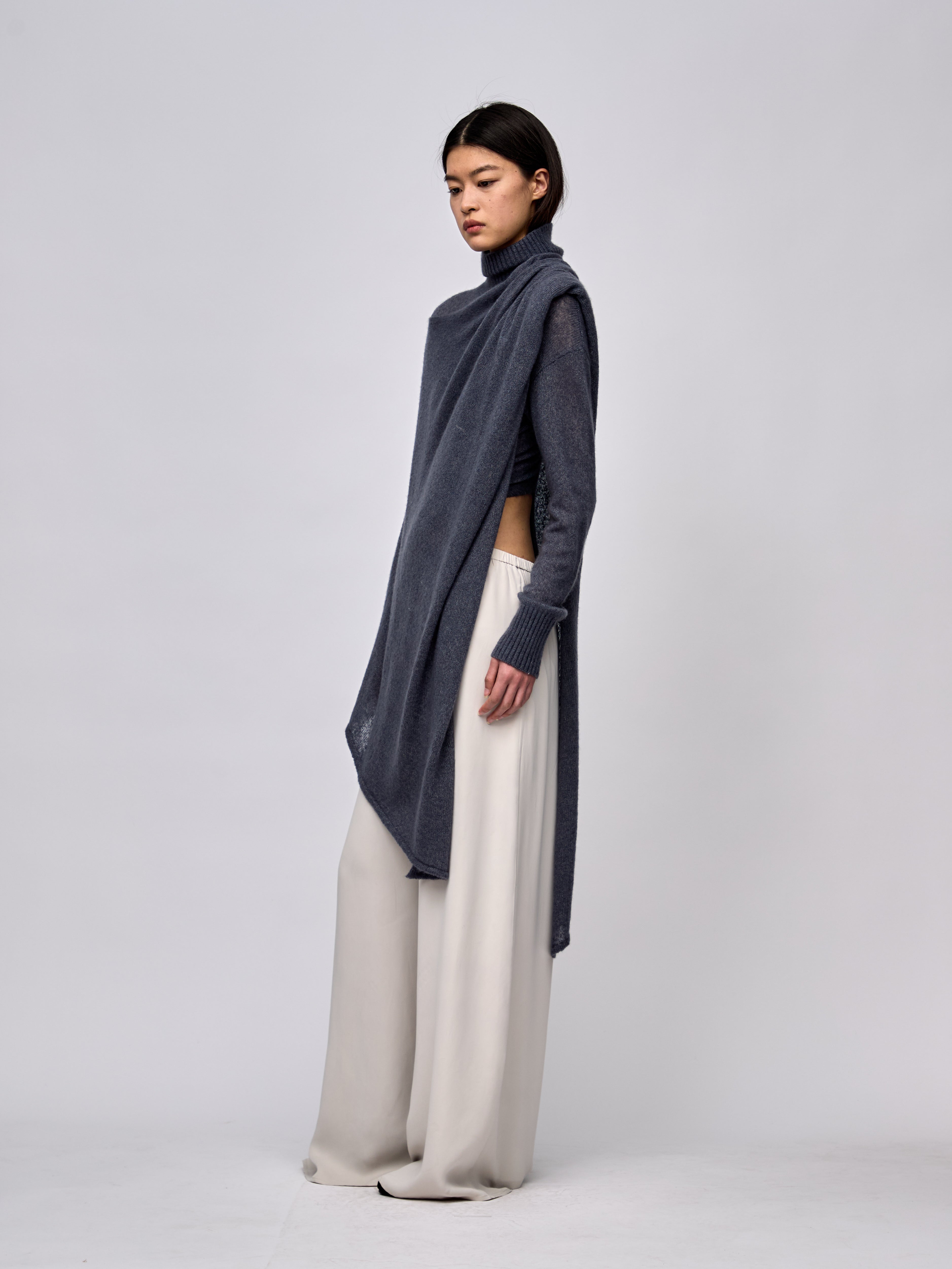 AW24 - OMBRE BLUE KNIT DRIP CAPE