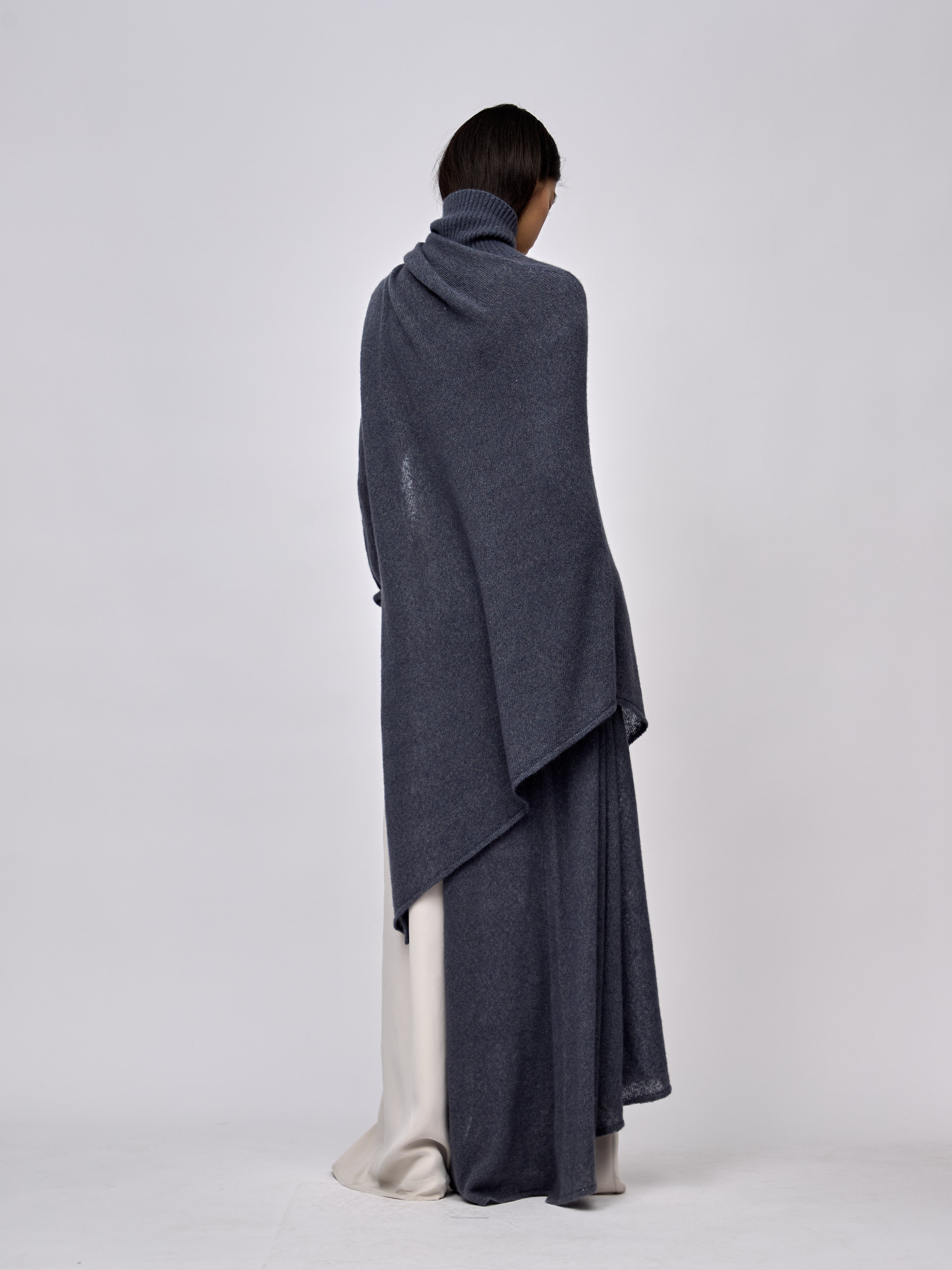 AW24 - OMBRE BLUE KNIT DRIP CAPE