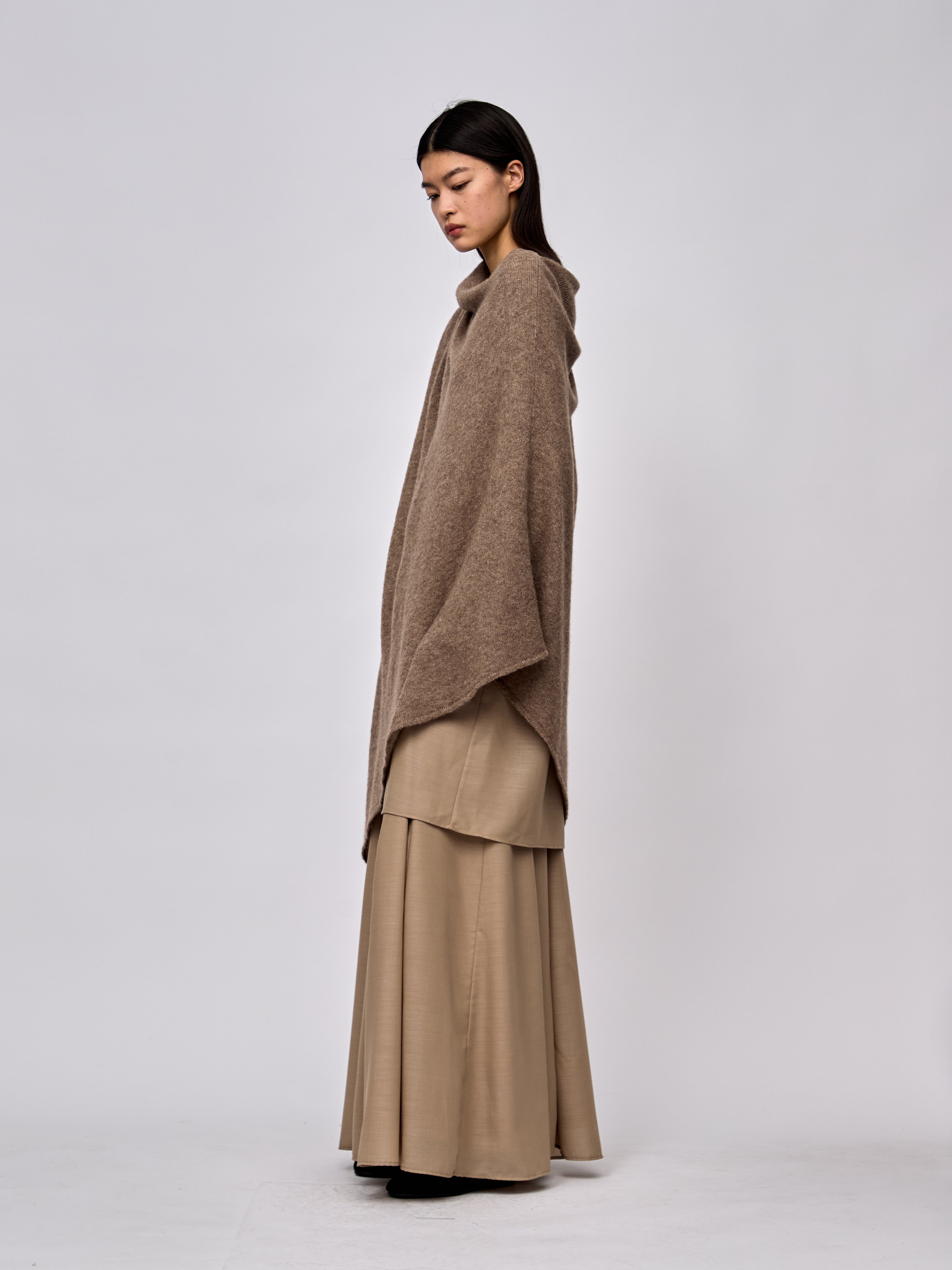 AW24 - BROWN KNIT DRIP CAPE