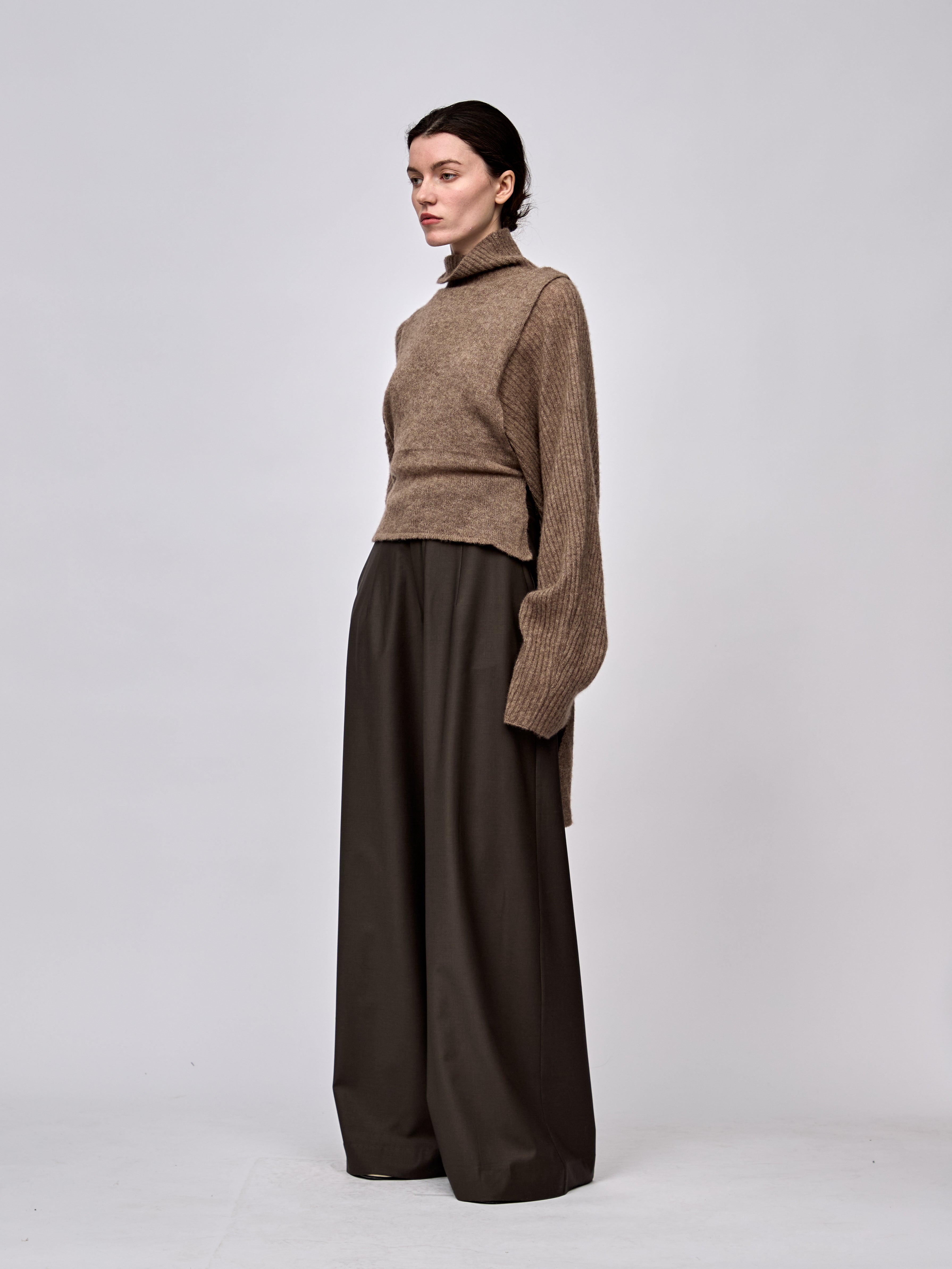 AW24 - BROWN KNIT JALUIT TOP