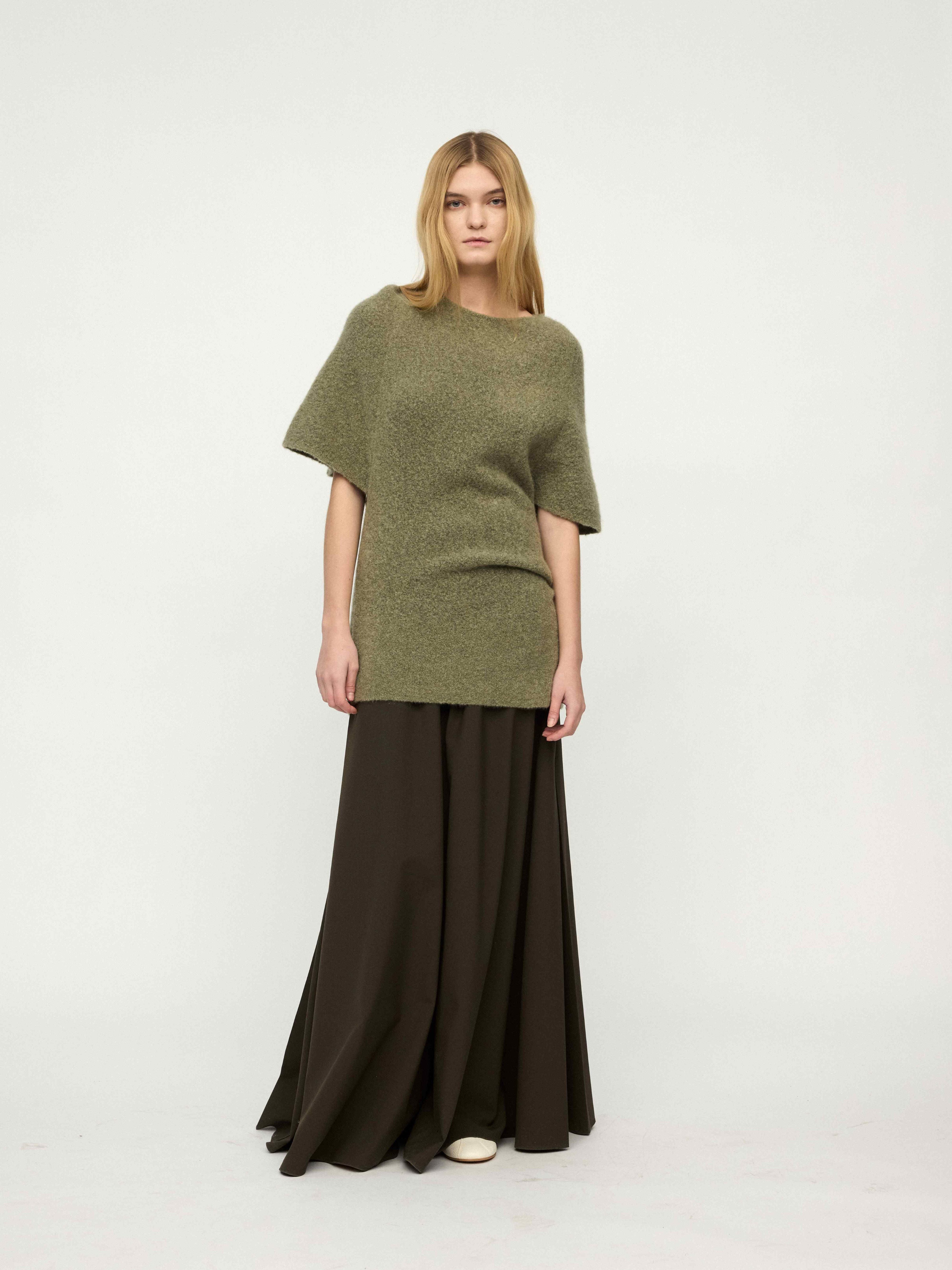 PREAW25 - DARK SAGE CAPE TOP
