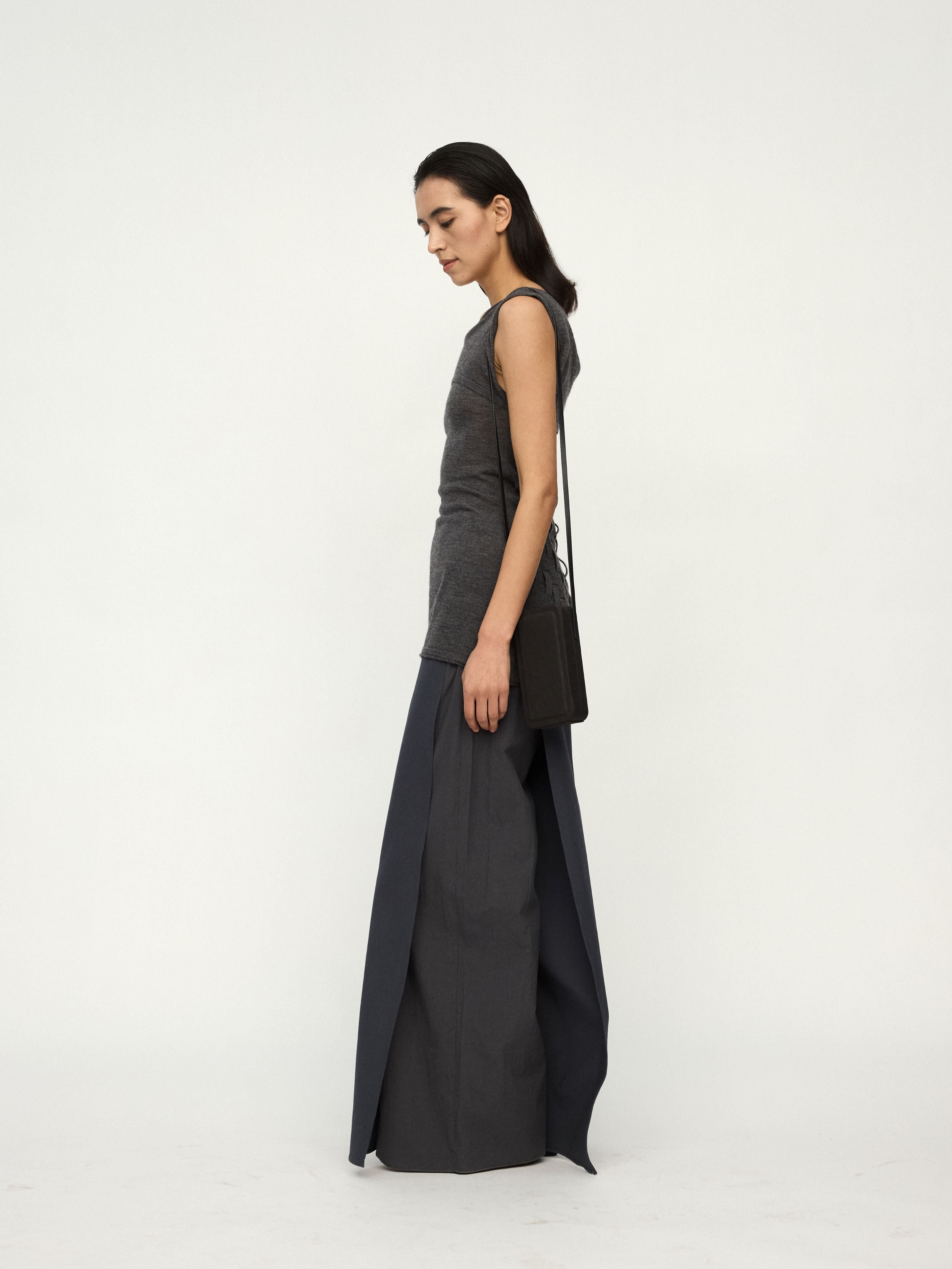 PREAW25 - LAVA ROCK  PHONE BAG