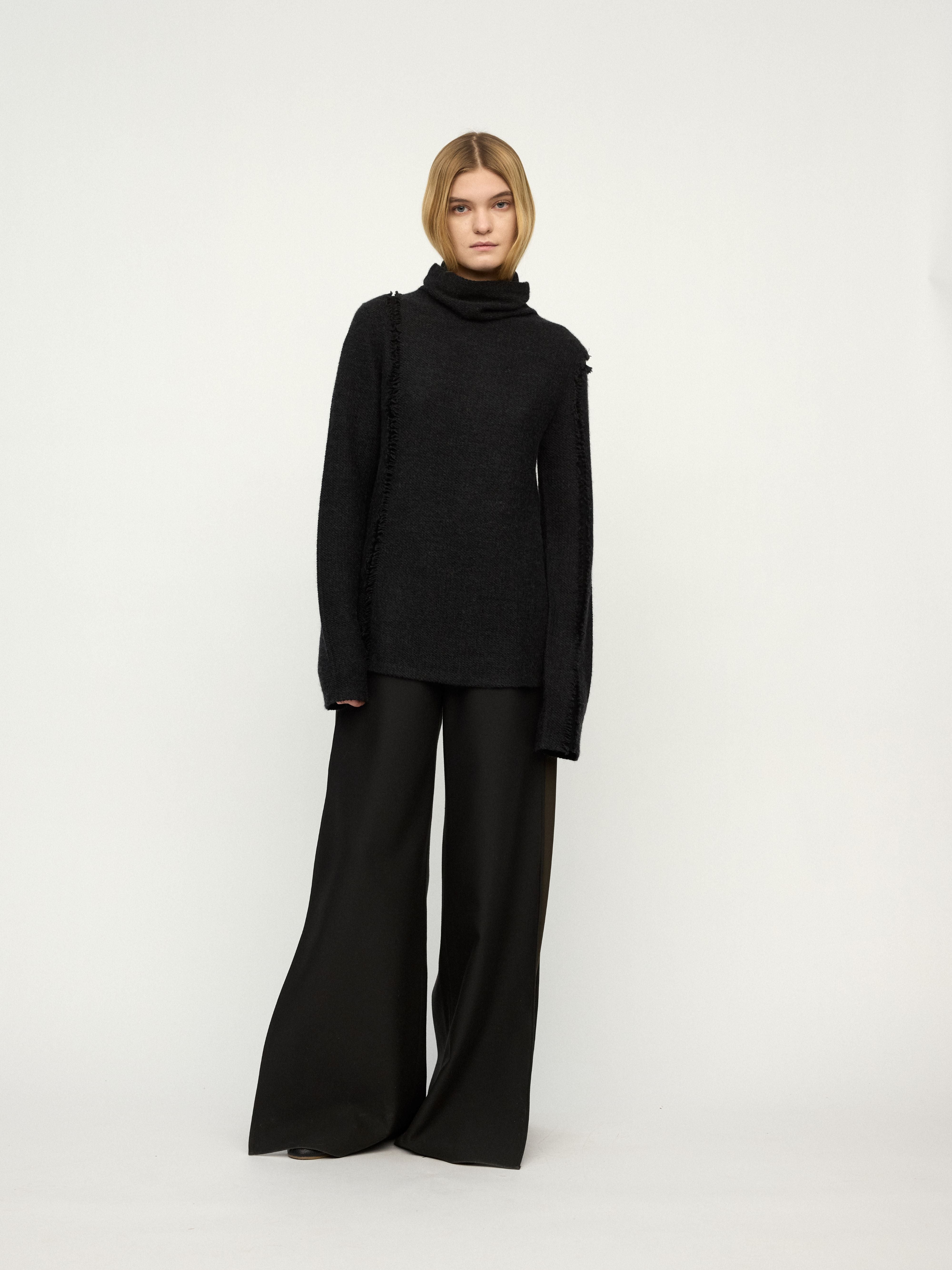 PREAW25 - DARK GREY IONA TOP