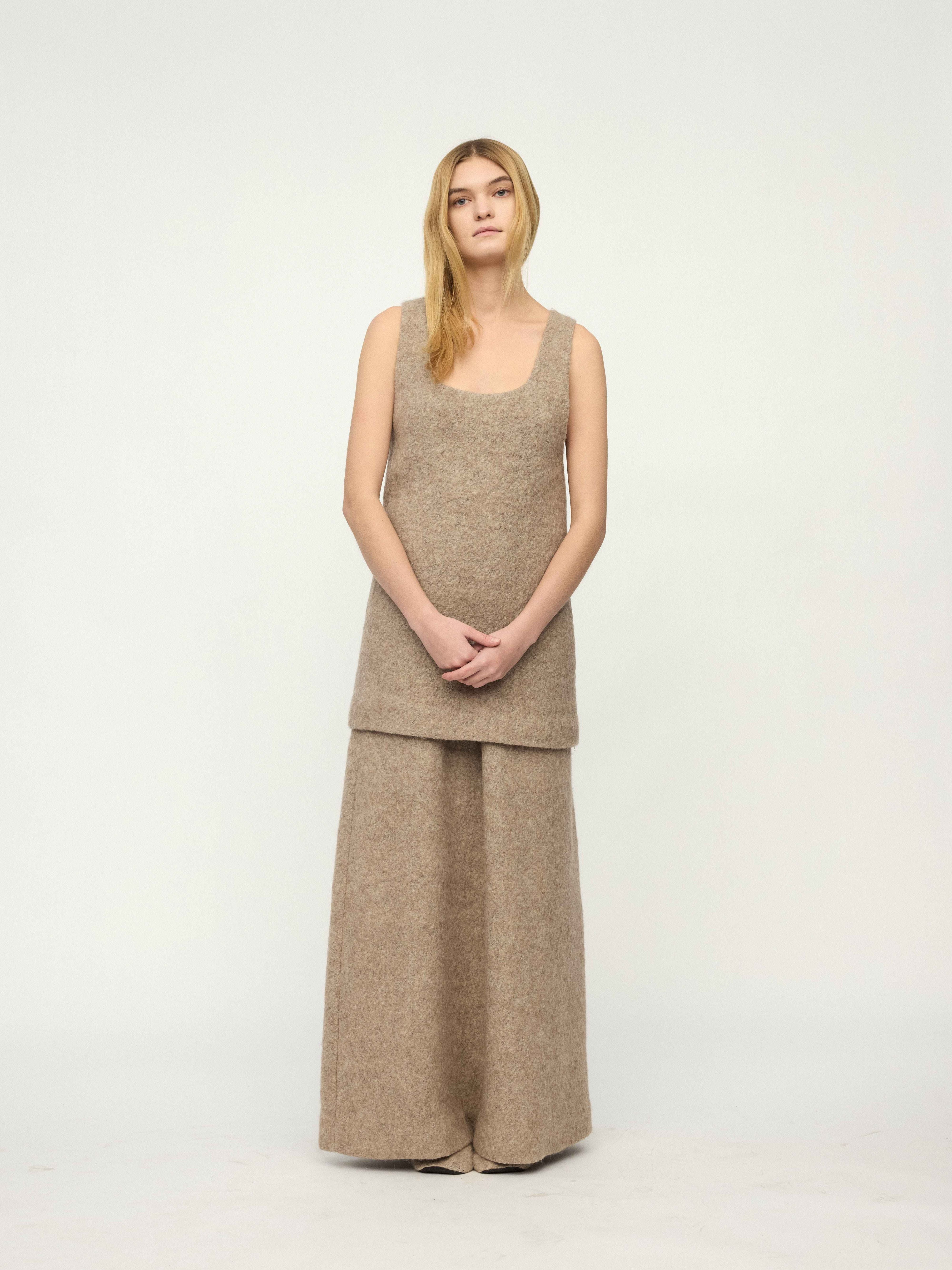 PREAW25 - STONE TILE TANK TOP