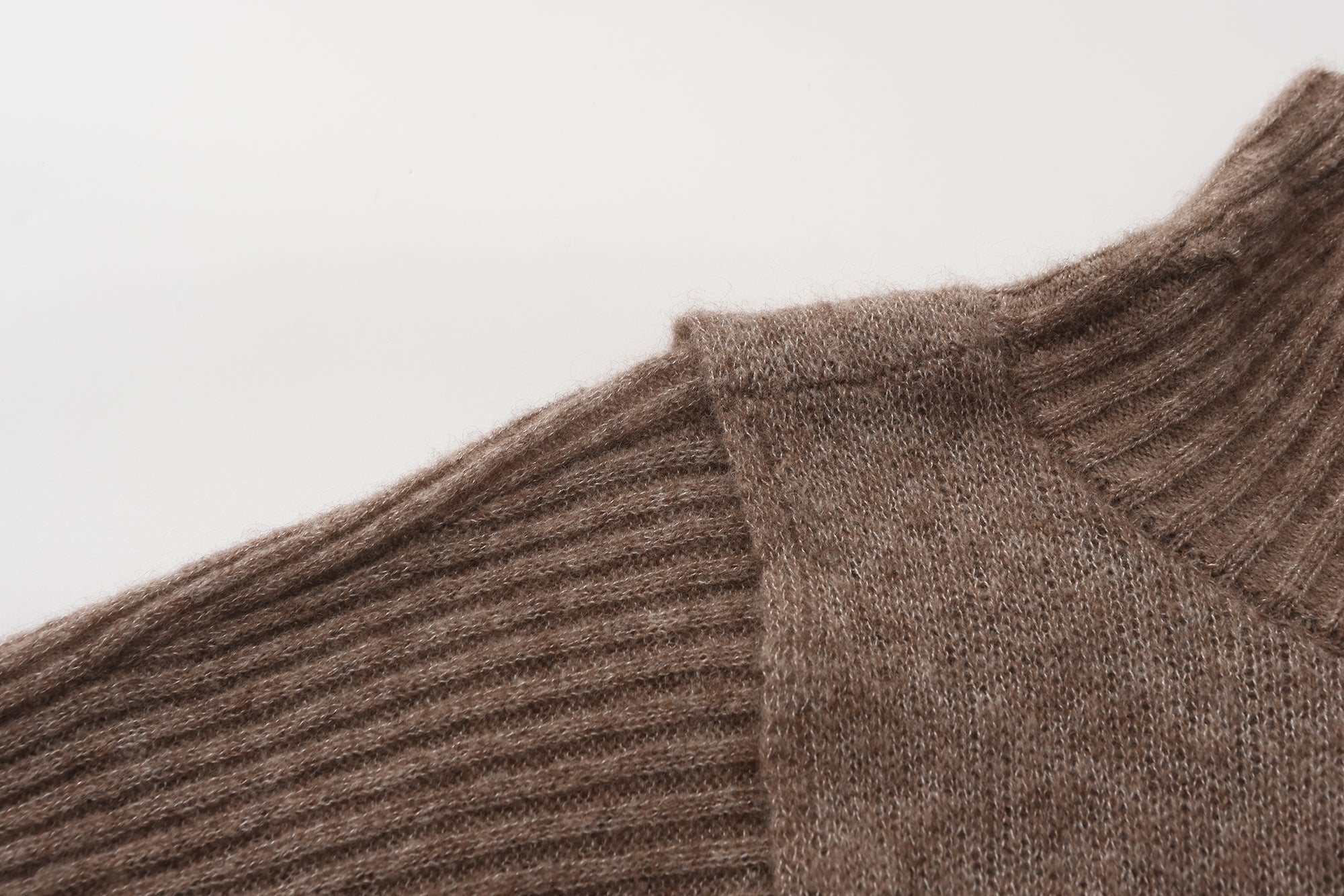 AW24 - BROWN KNIT JALUIT TOP