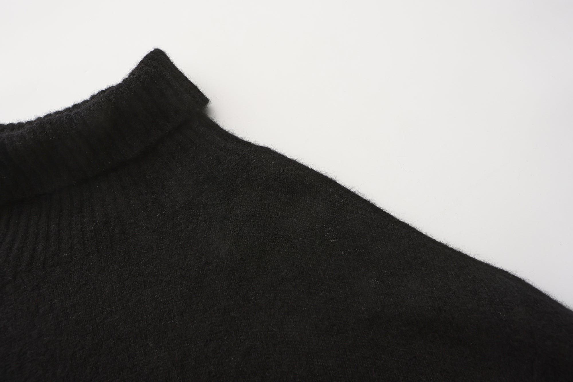 AW24 - BLACK KNIT GOZO TOP