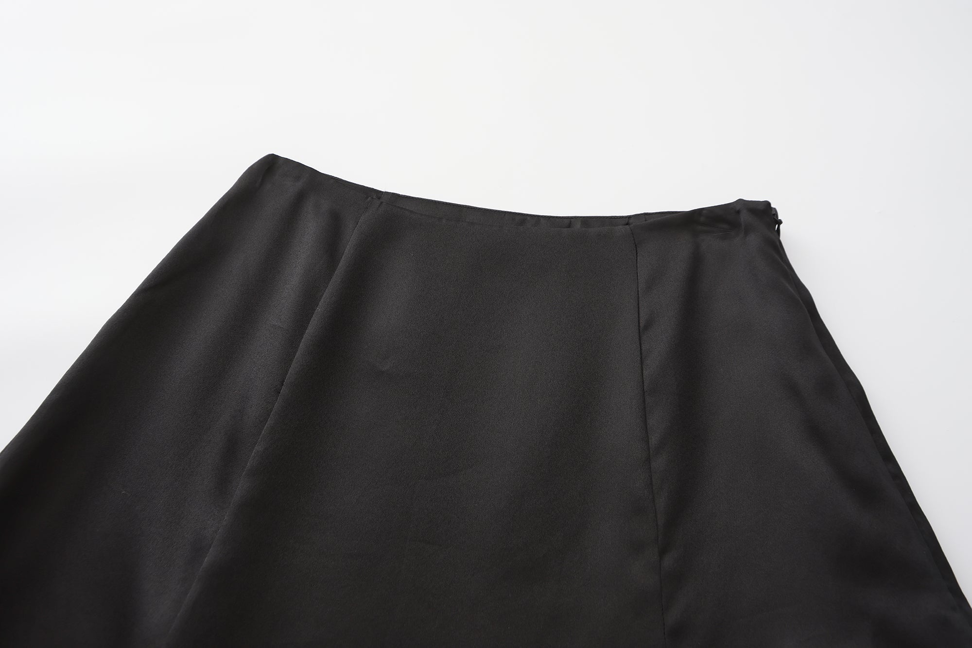 PRE SS25 - JET BLACK COCOON SKIRT