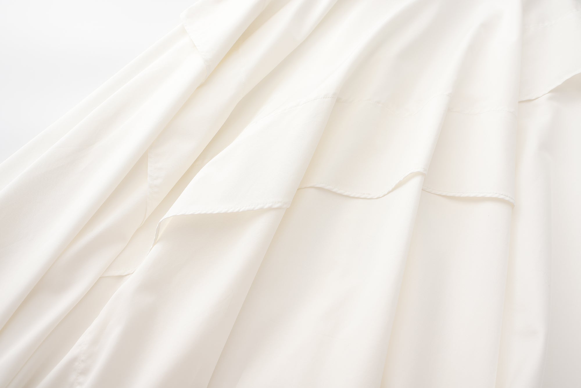 PRE SS25 - GLAZE WHITE TEURI SKIRT