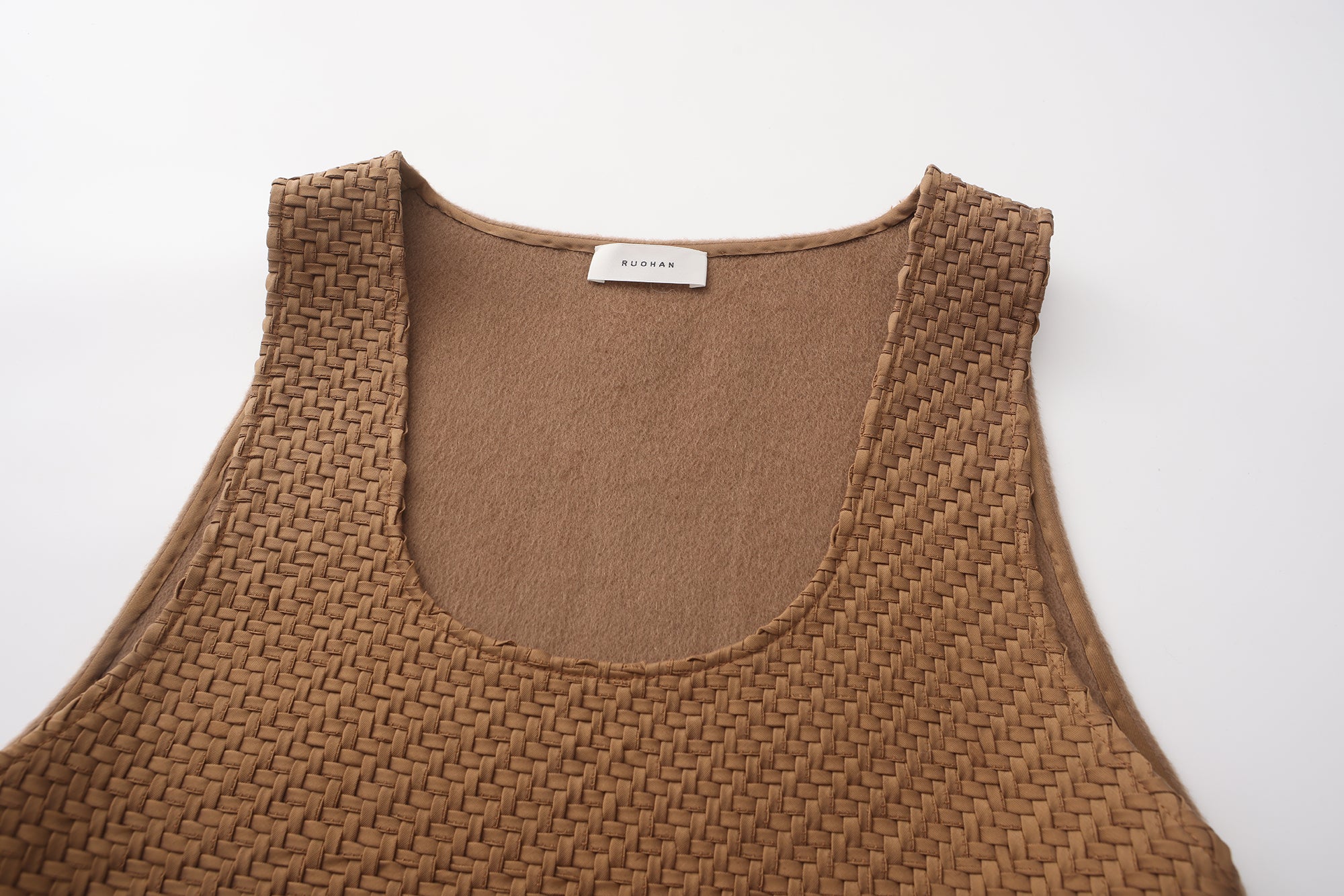 PREAW25 - GLODEN TILE TANK TOP