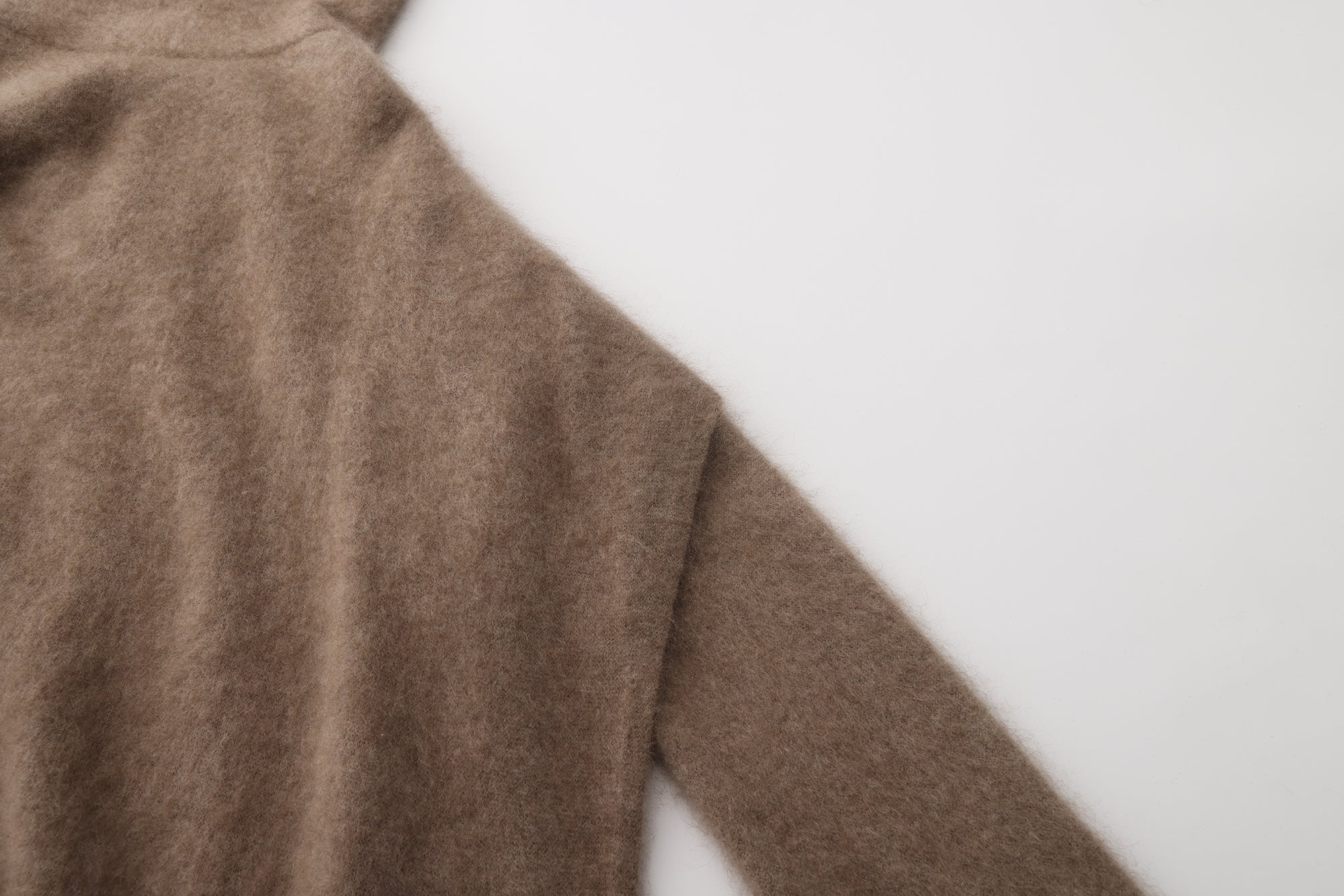 AW25 - CLUNCH KIA TOP