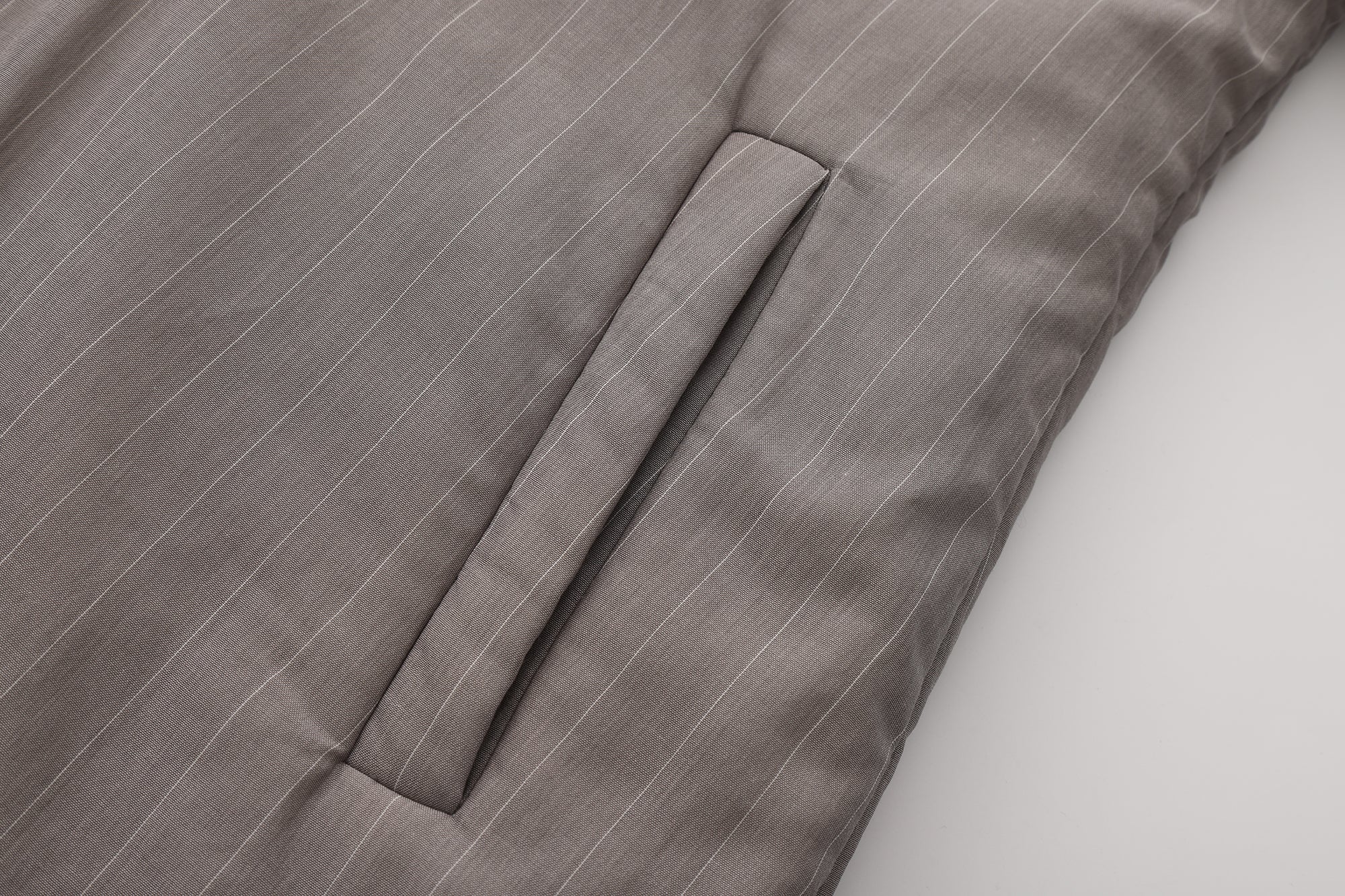 AW25 - GRAPHITE GRAY PADDED WOLIN COAT