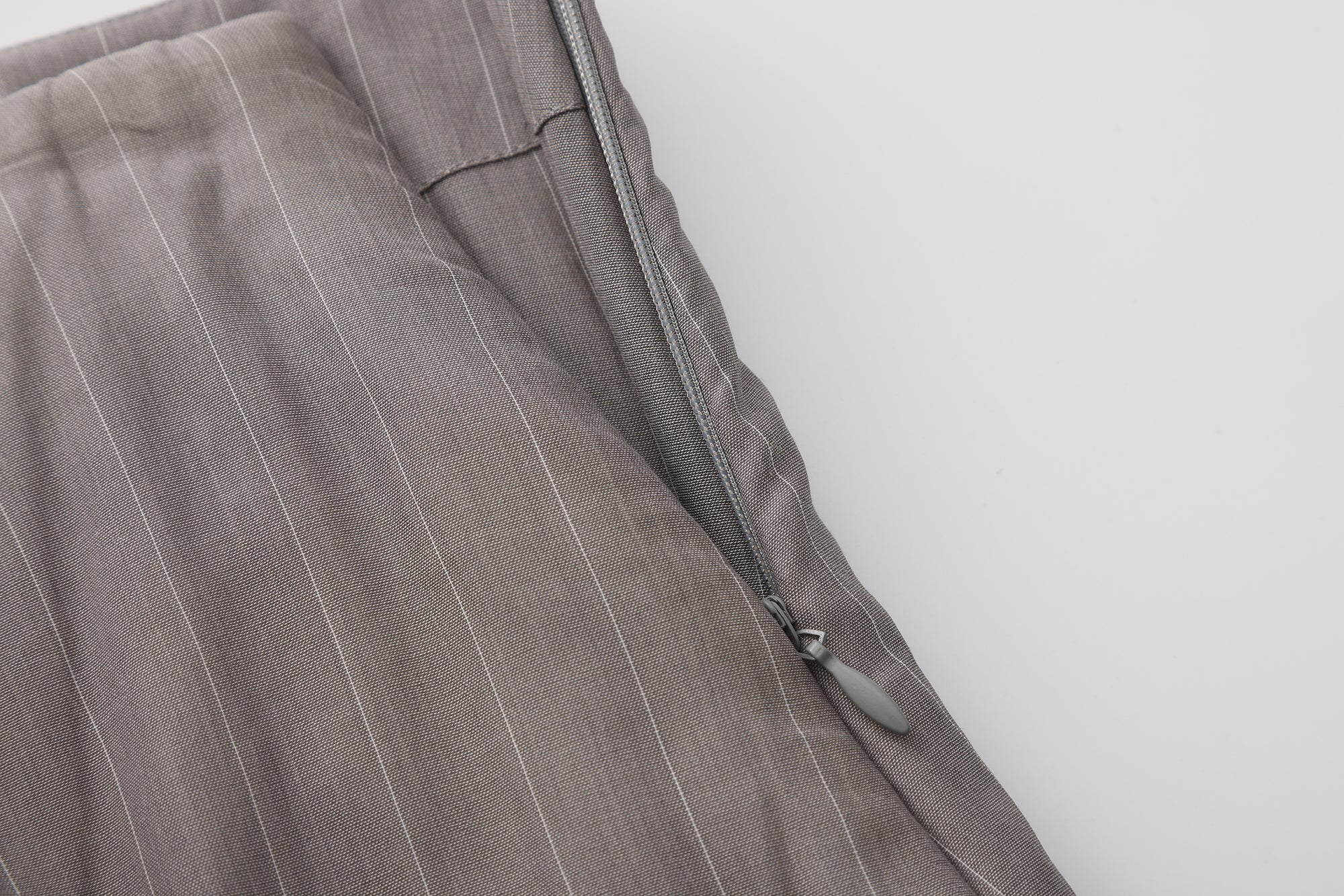 AW25 - GRAPHITE GRAY PADDED EIRA SKIRT