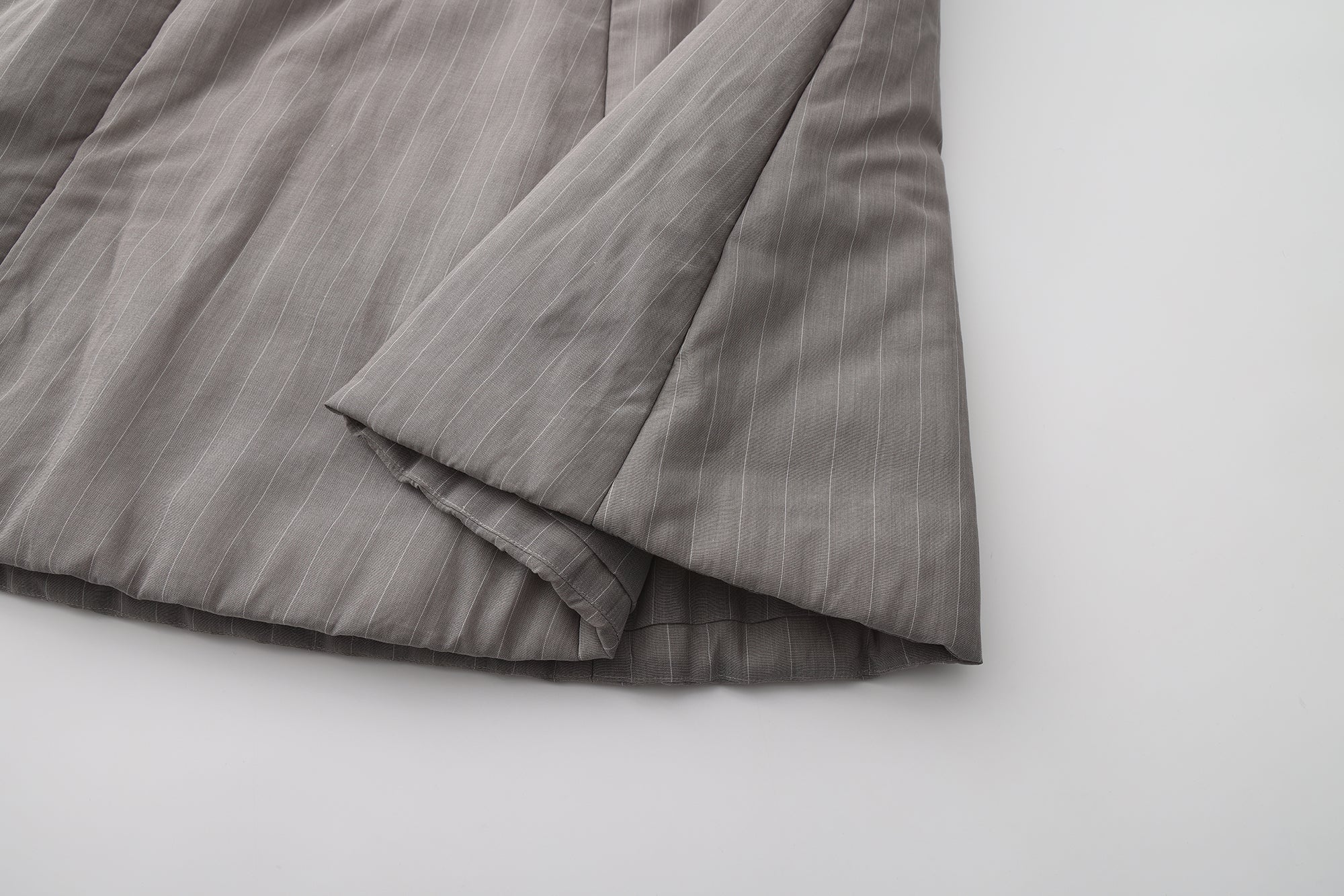 AW25 - GRAPHITE GRAY PADDED EIRA SKIRT