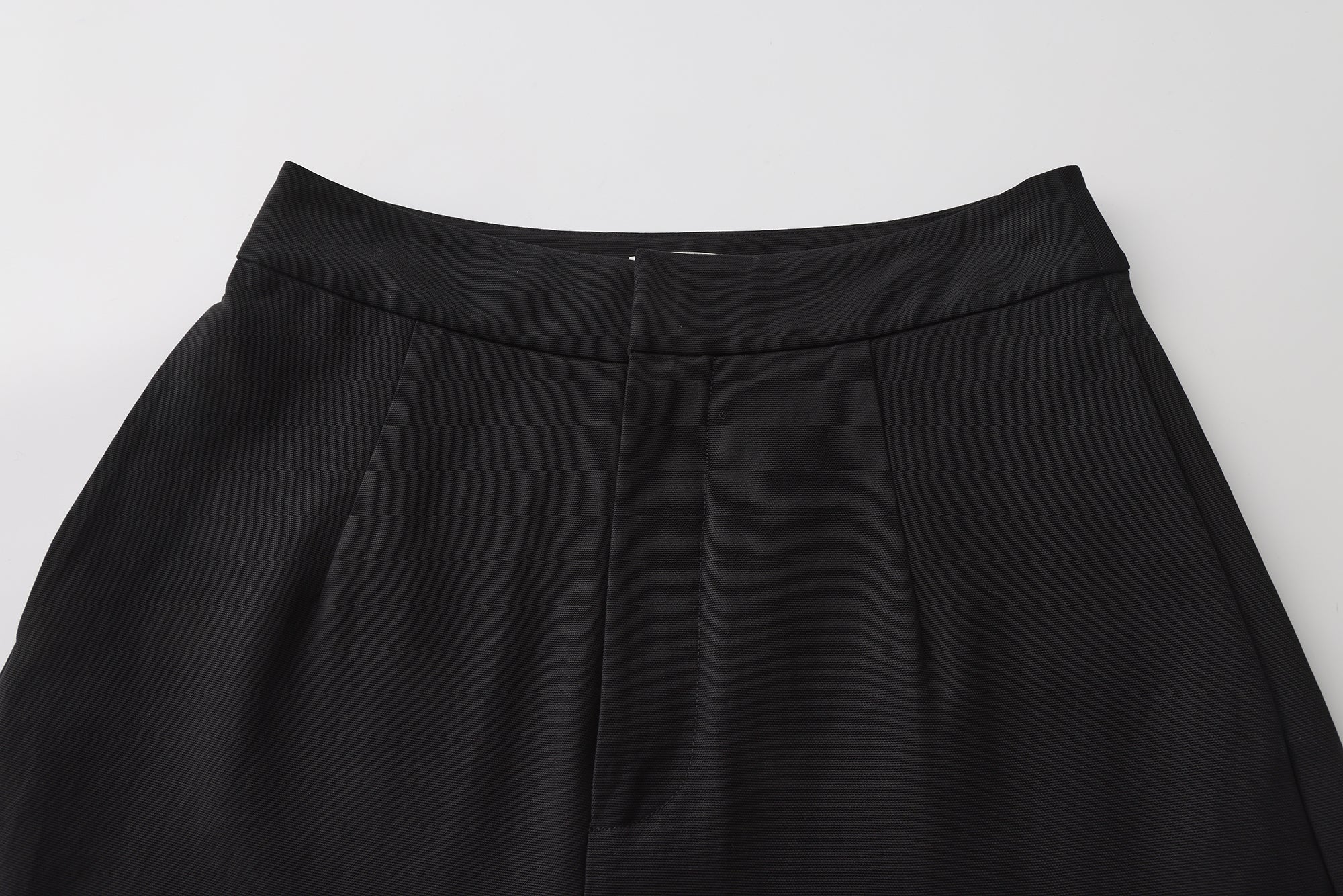 AW25 - BLACK COCOON PANTS
