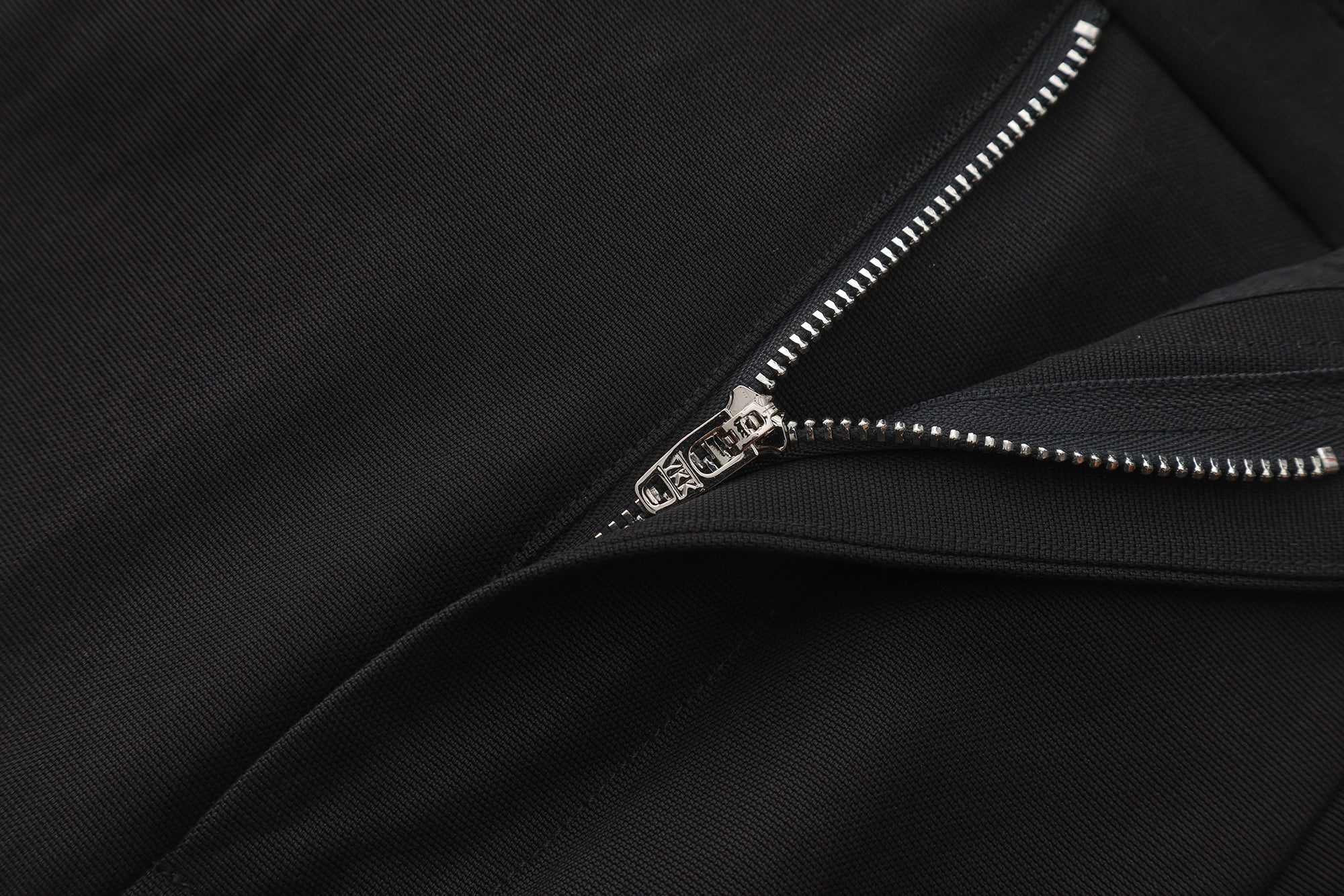AW25 - BLACK COCOON PANTS
