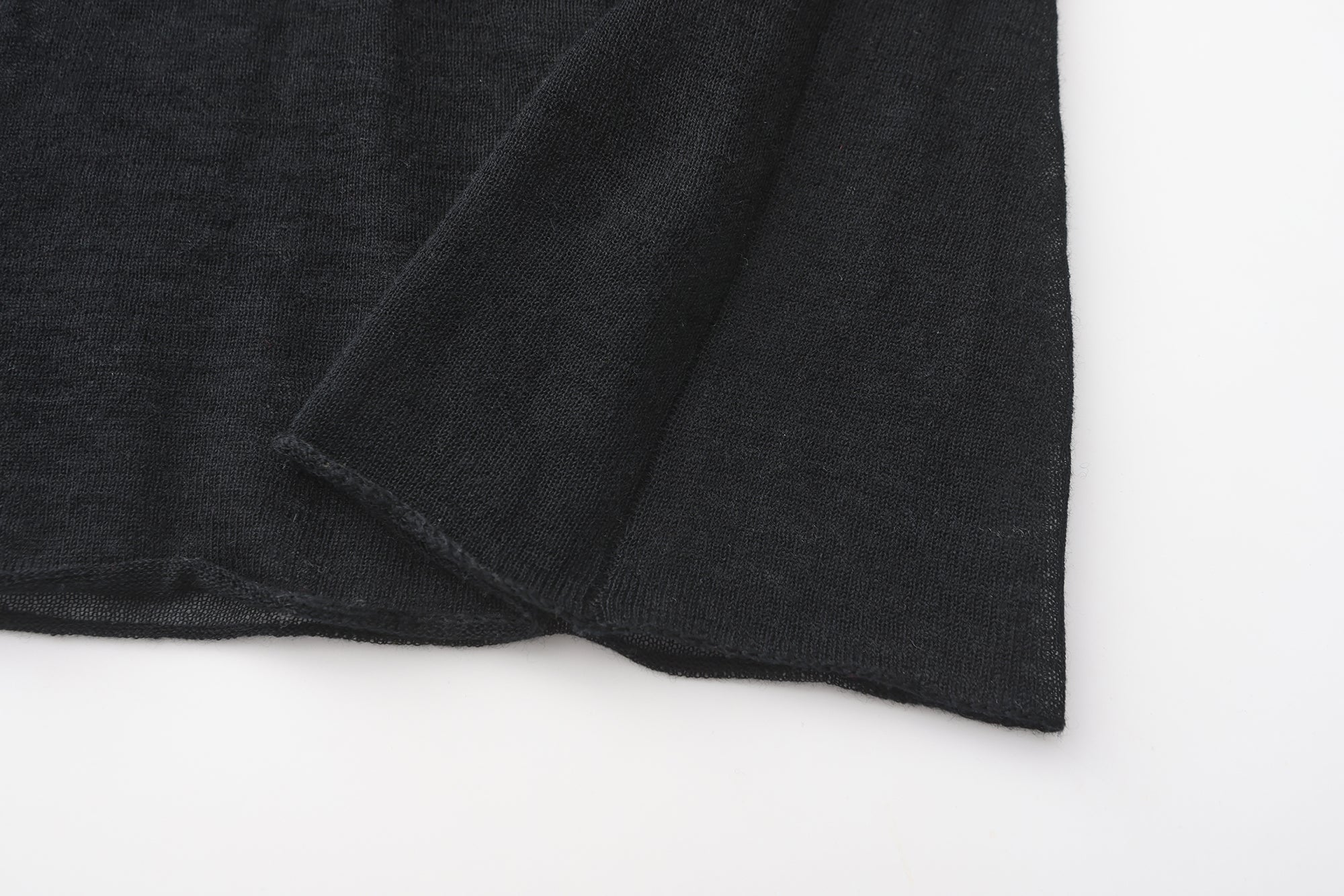 PREAW25 - BLACK DRIP CAPE